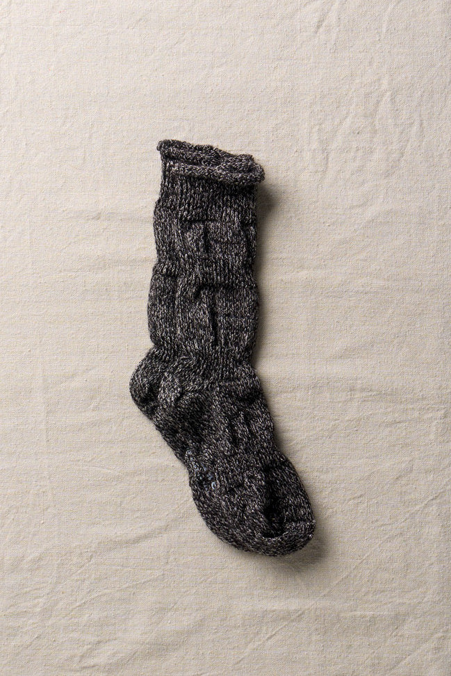 alpaca linen ploot socks in black