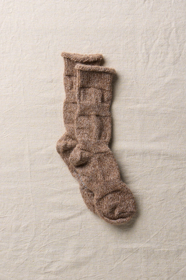 alpaca linen ploot socks in brown