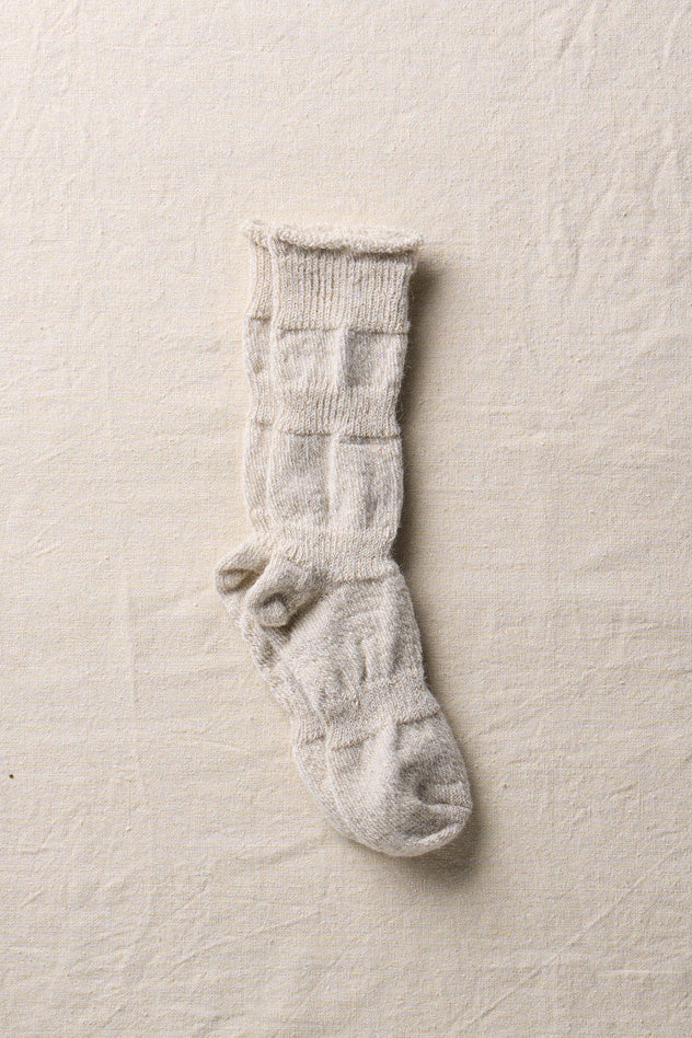 alpaca linen ploot socks in natural