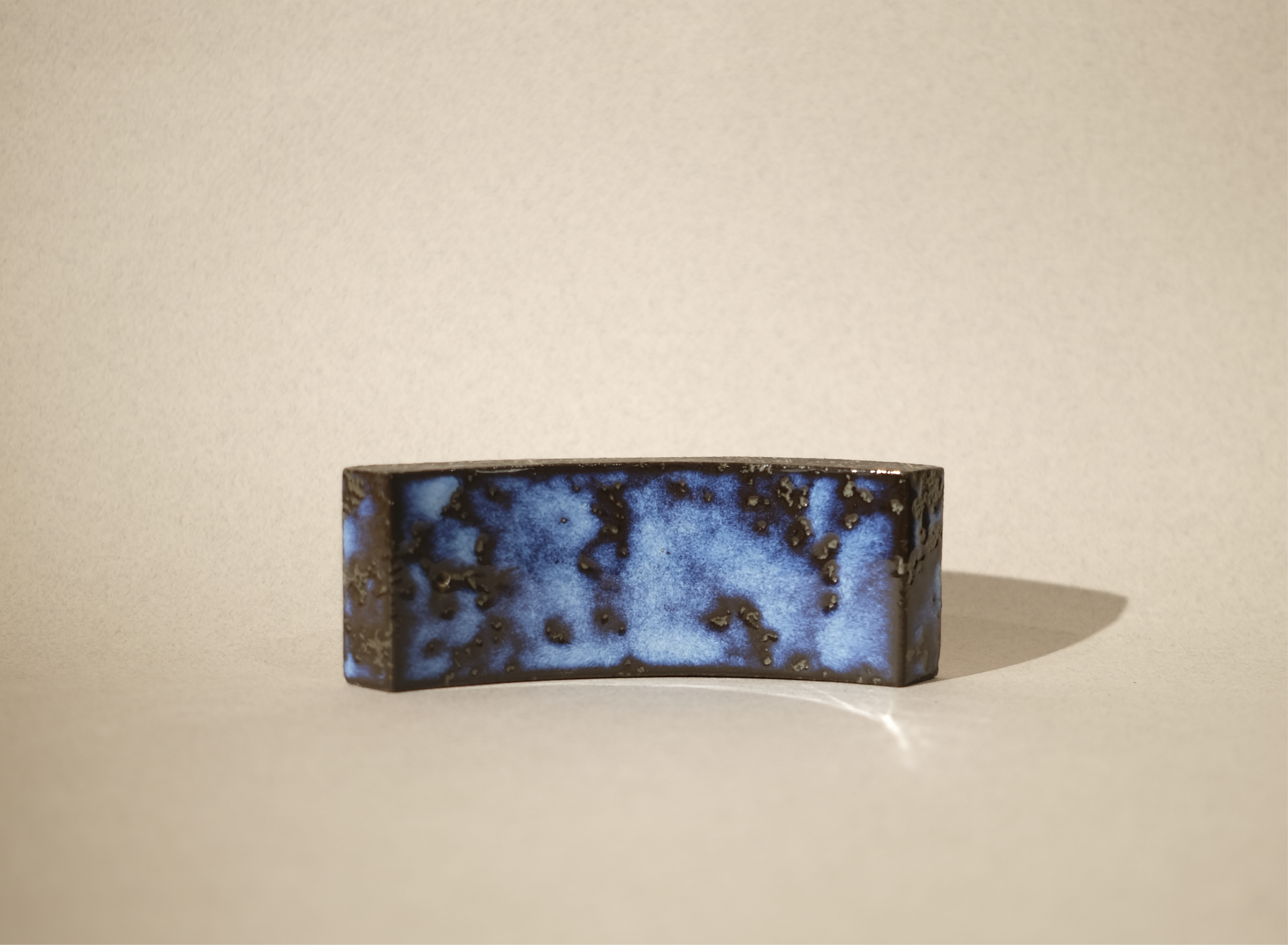 roof tile curve incense holder in indigo
