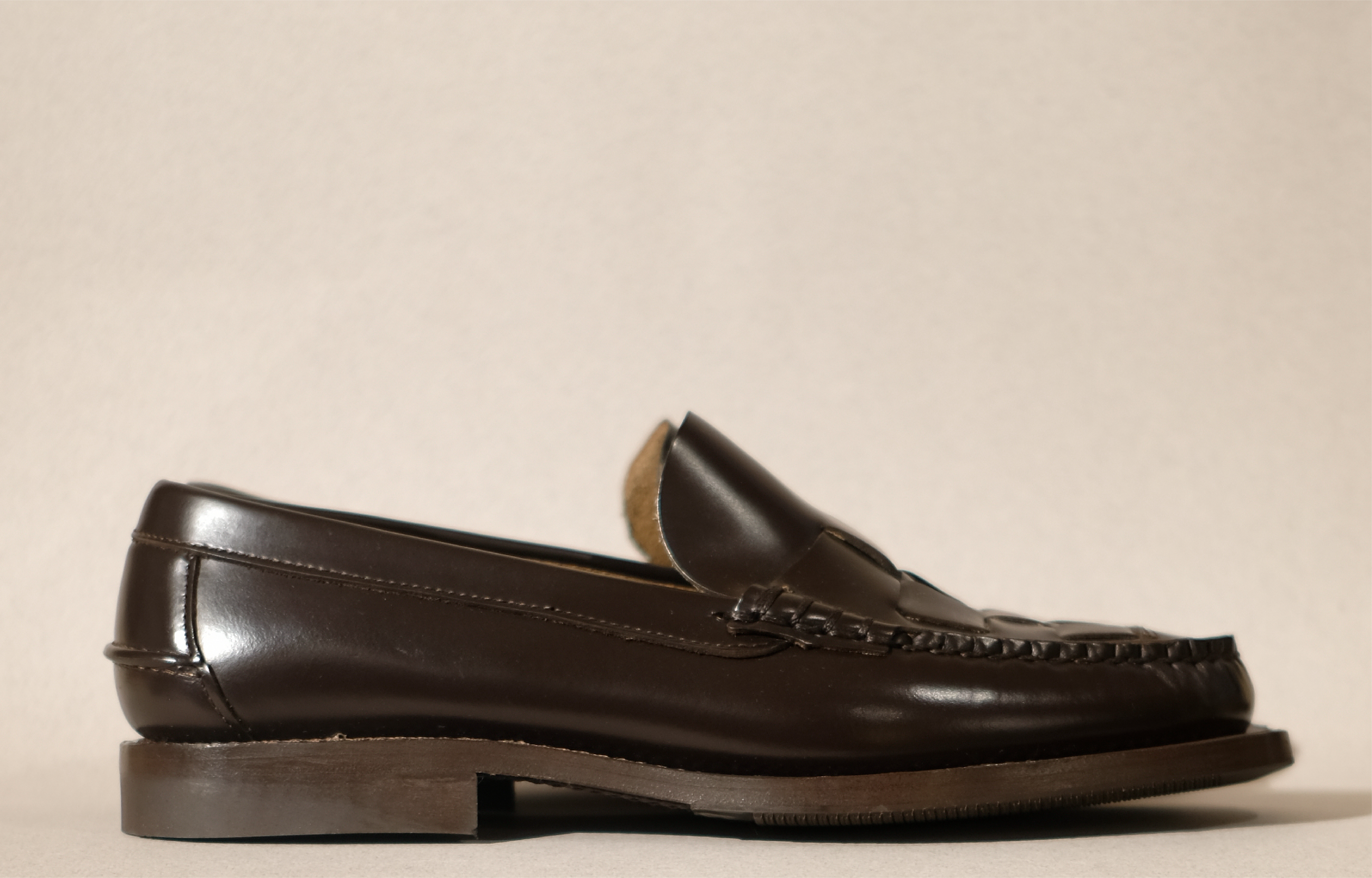 nombela (vibram) in dark brown