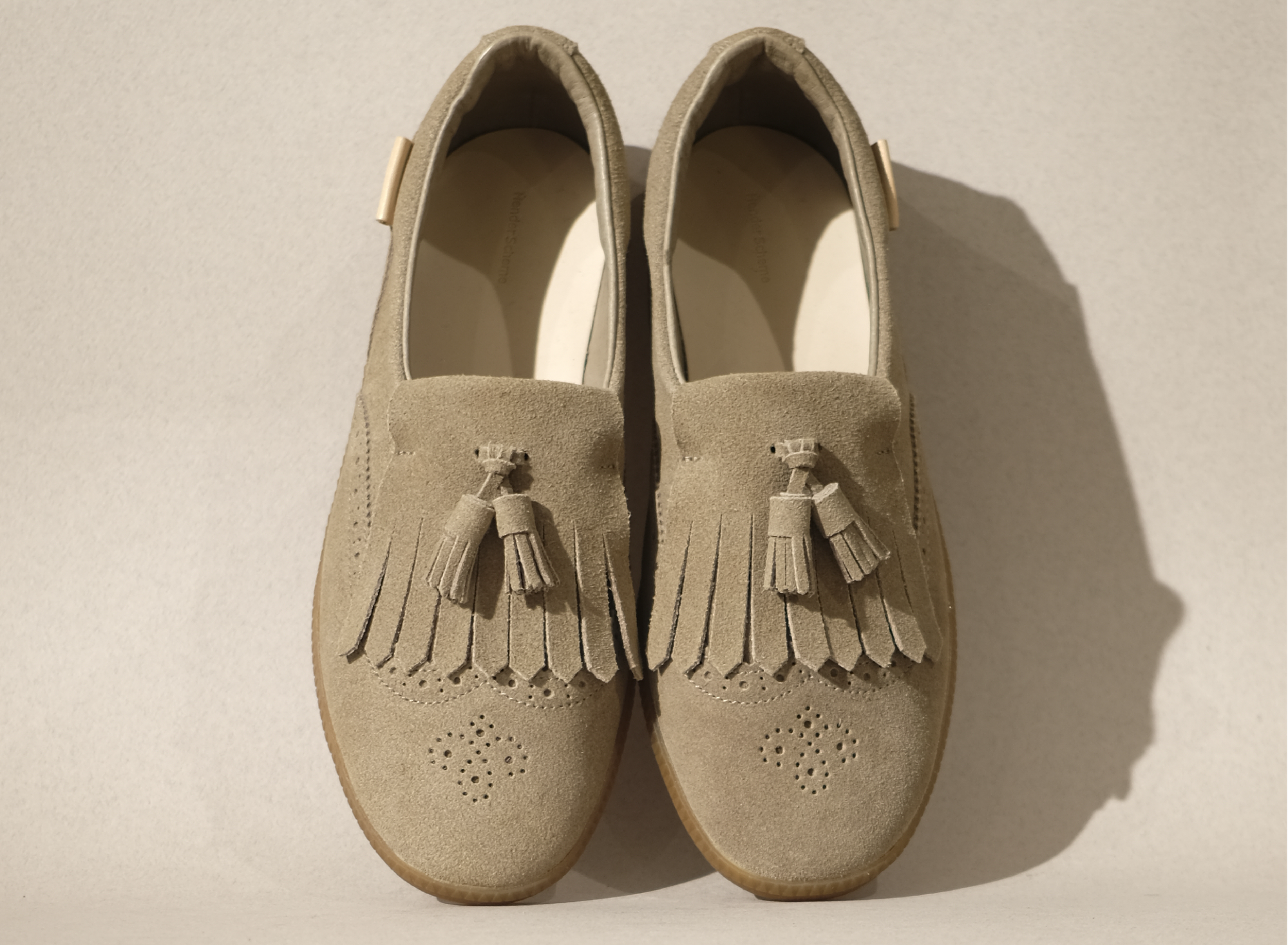 klein in light khaki