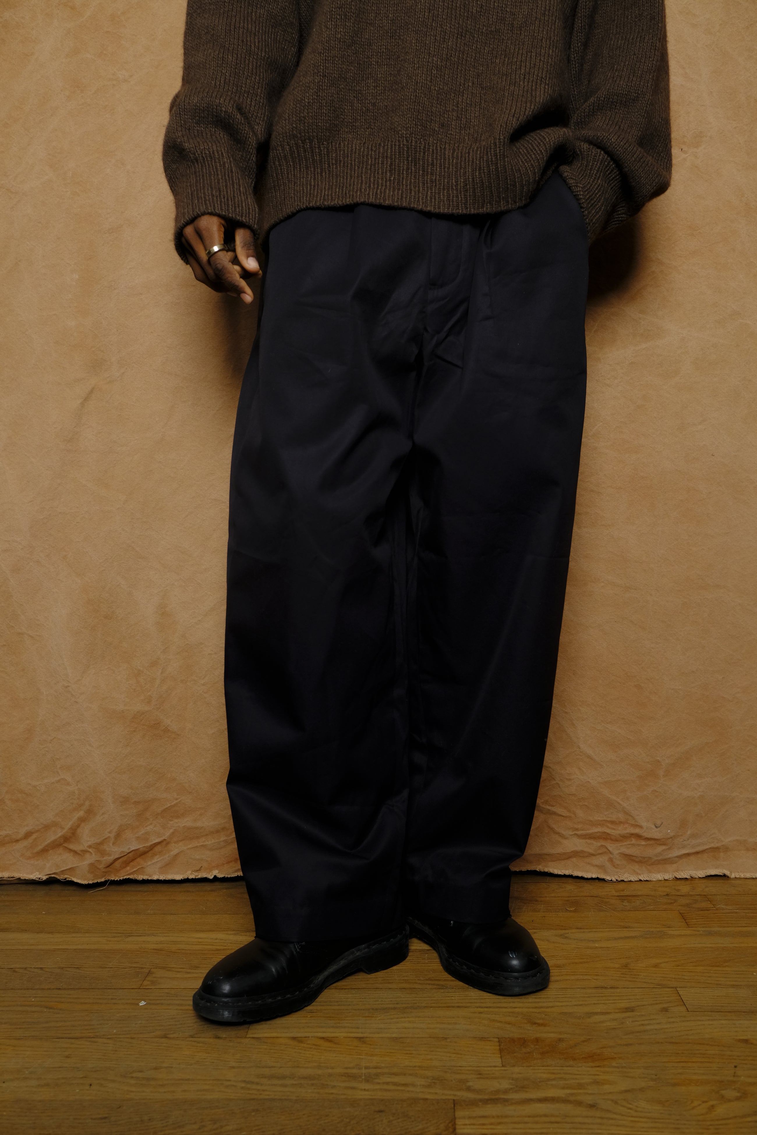 cotton gabardine trousers in dark navy