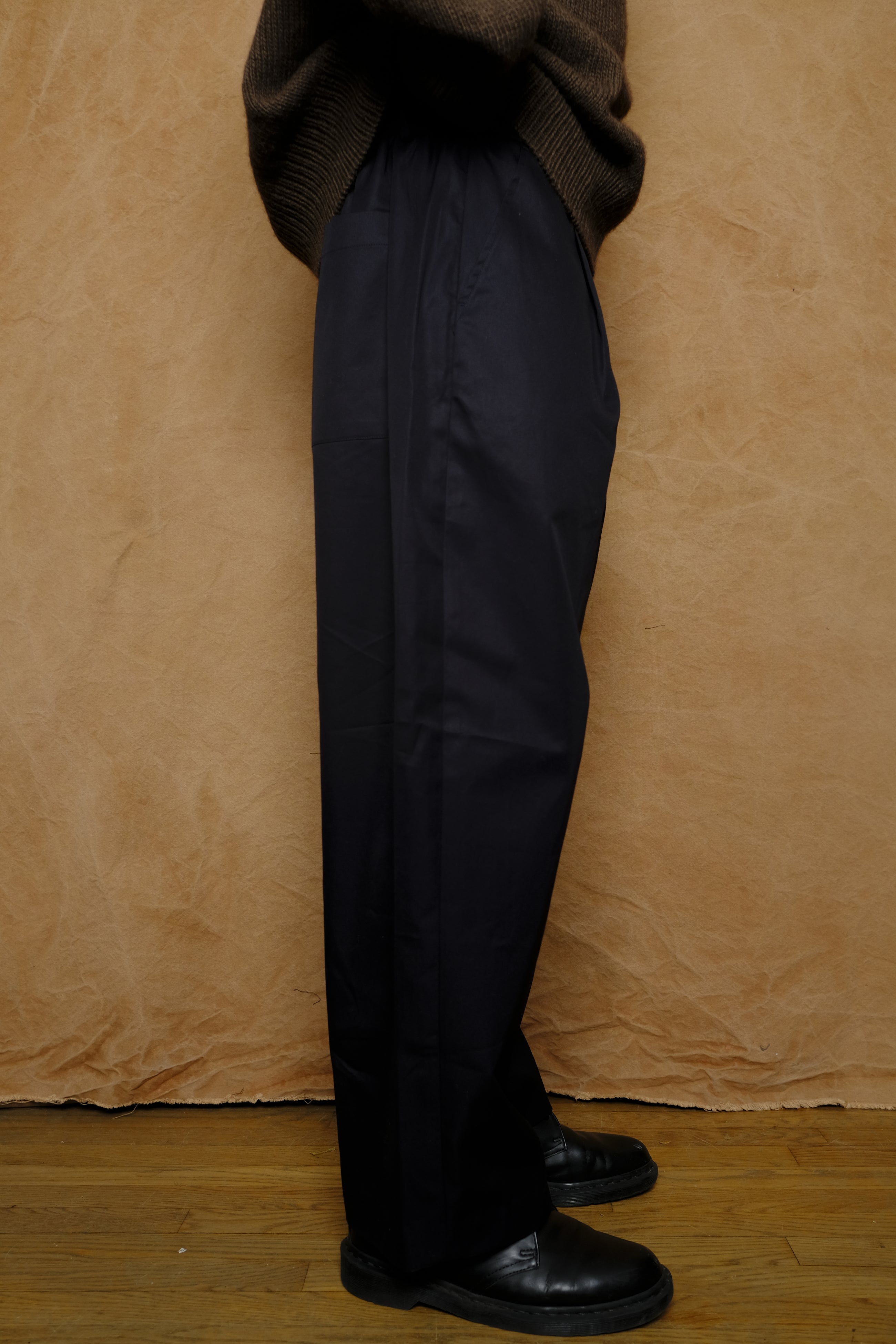 cotton gabardine trousers in dark navy