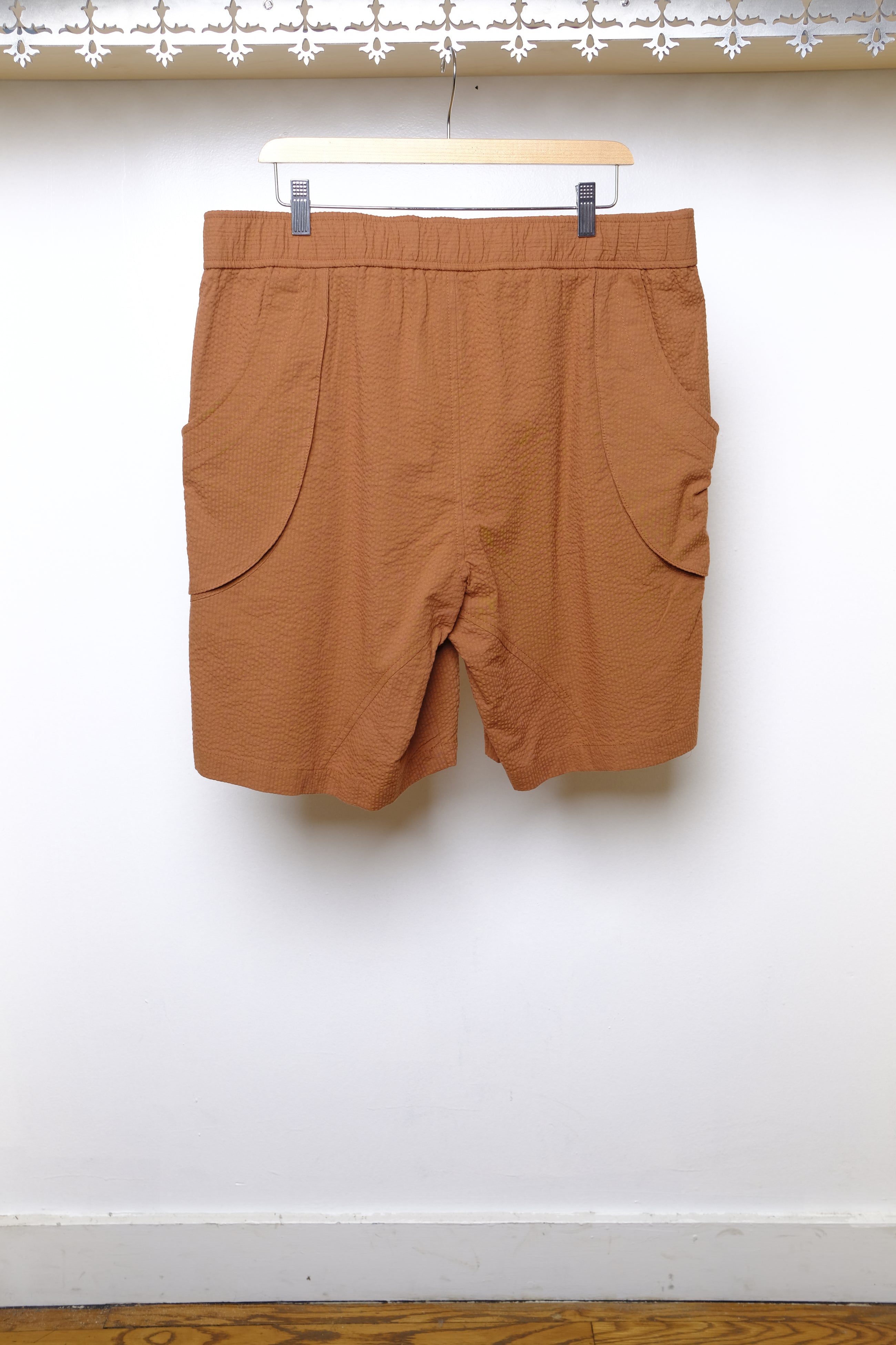 osage short in adobe seersucker