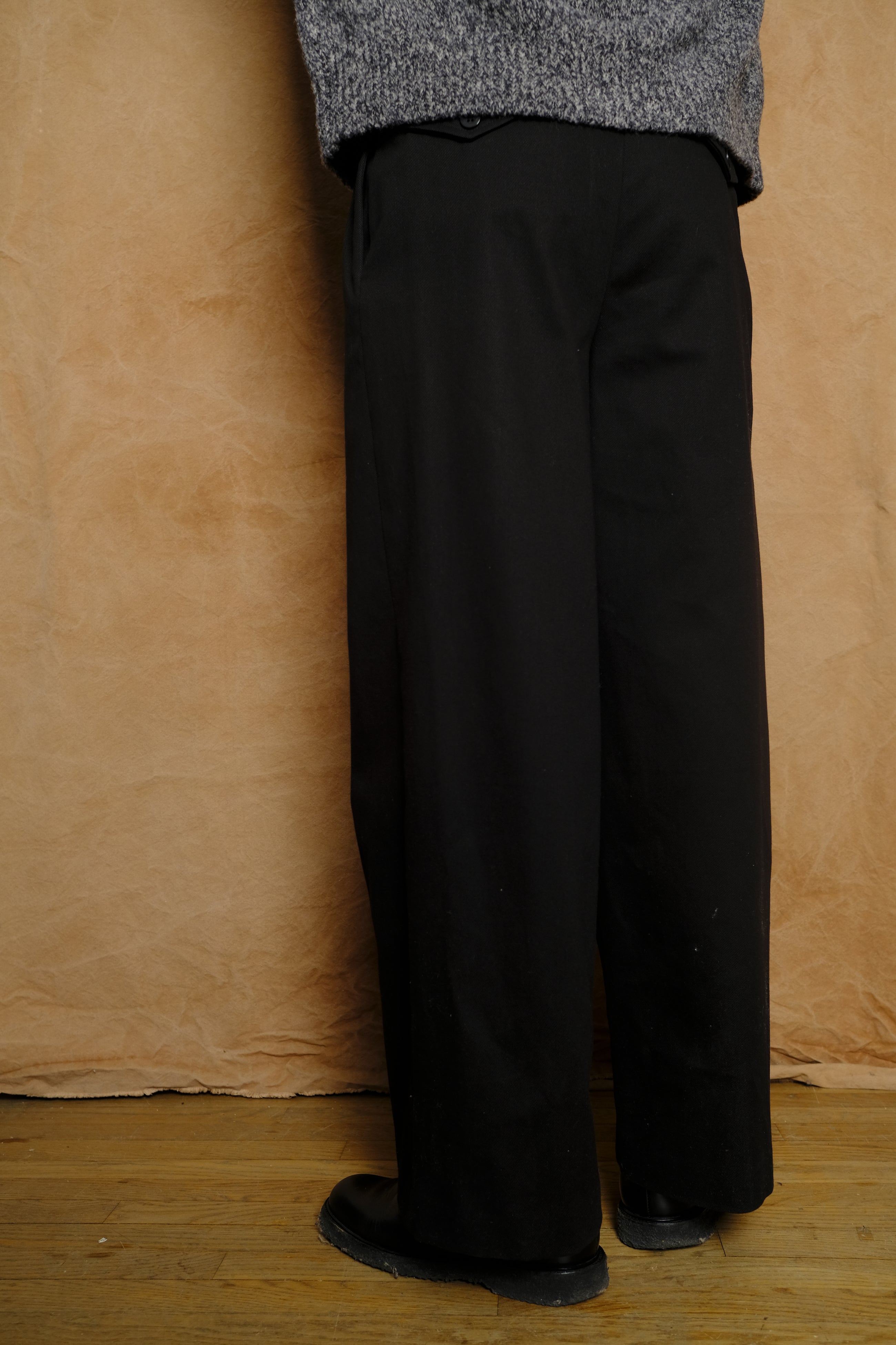 james trouser in black