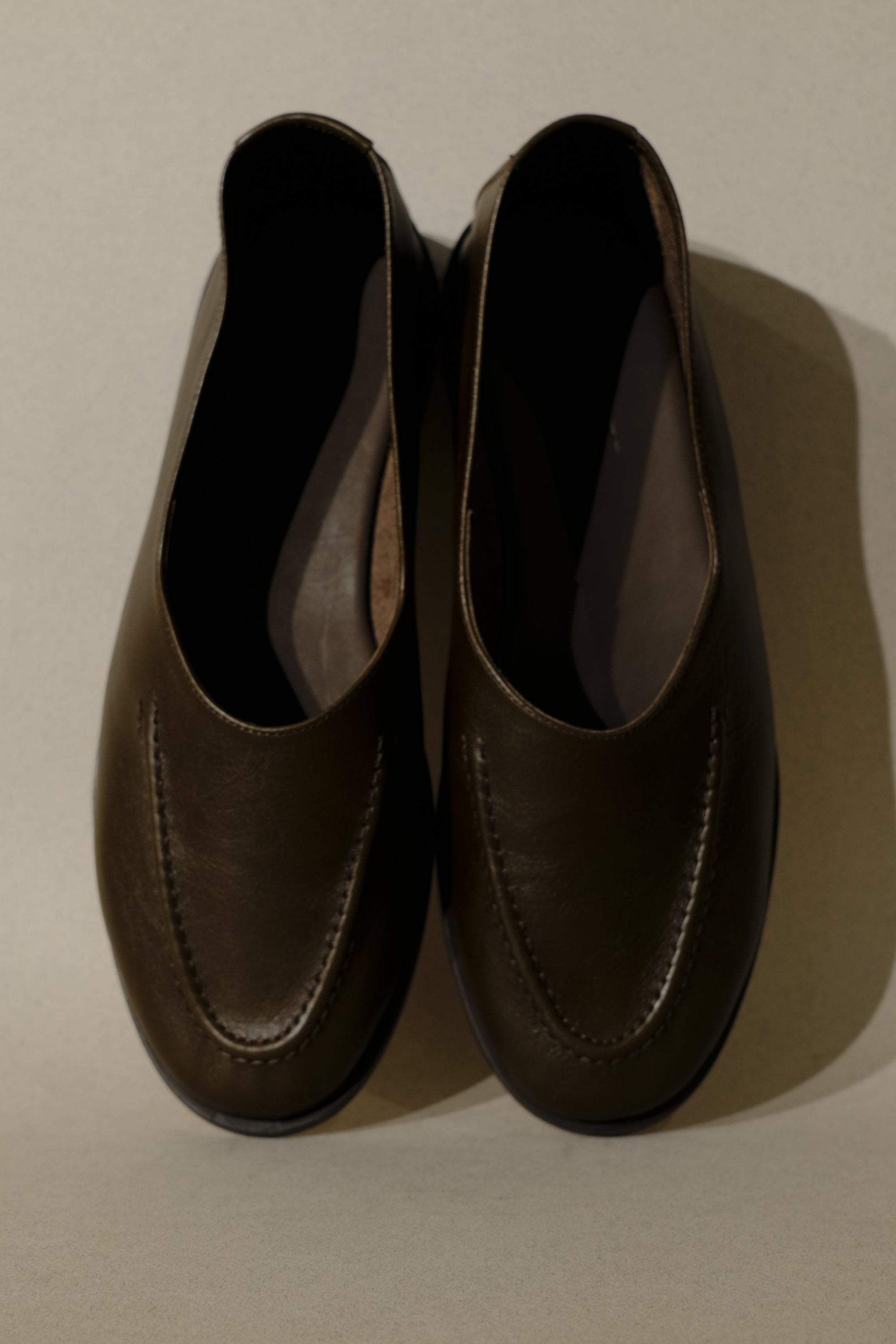 juliol winter in dark brown