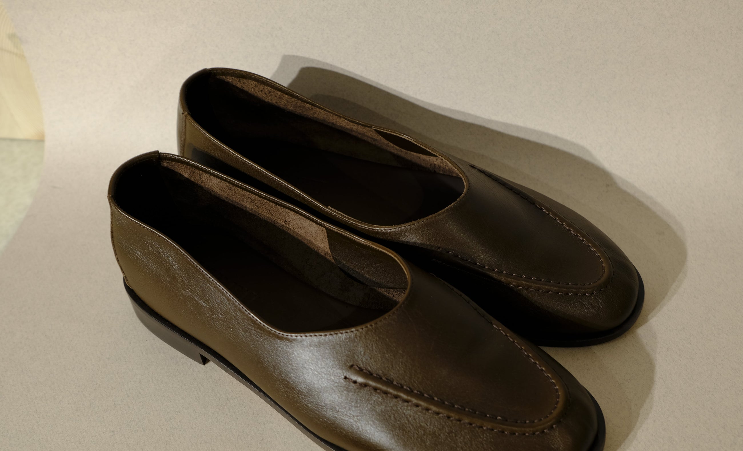 juliol winter in dark brown