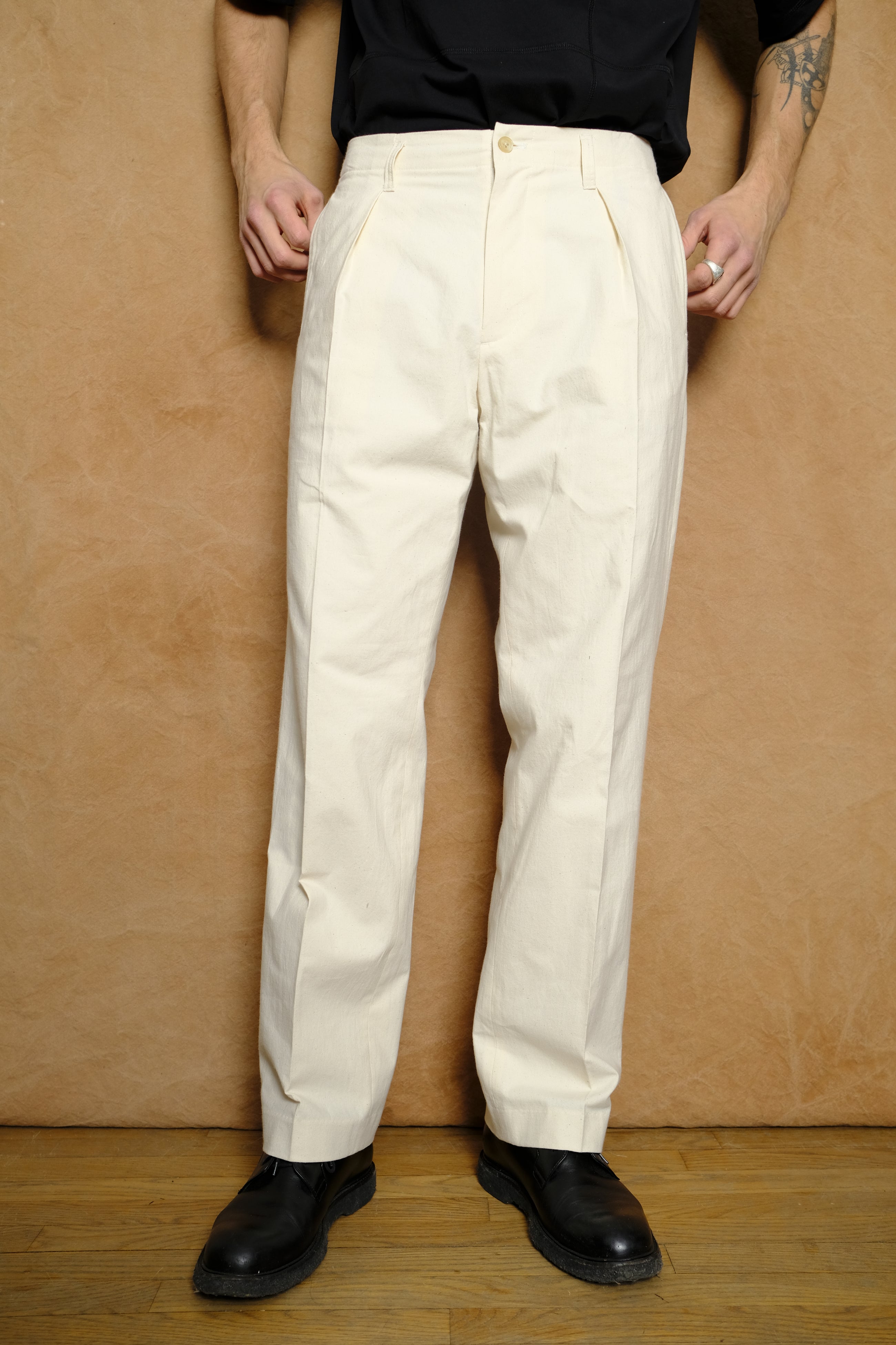 tuck suit pants a in off white cotton