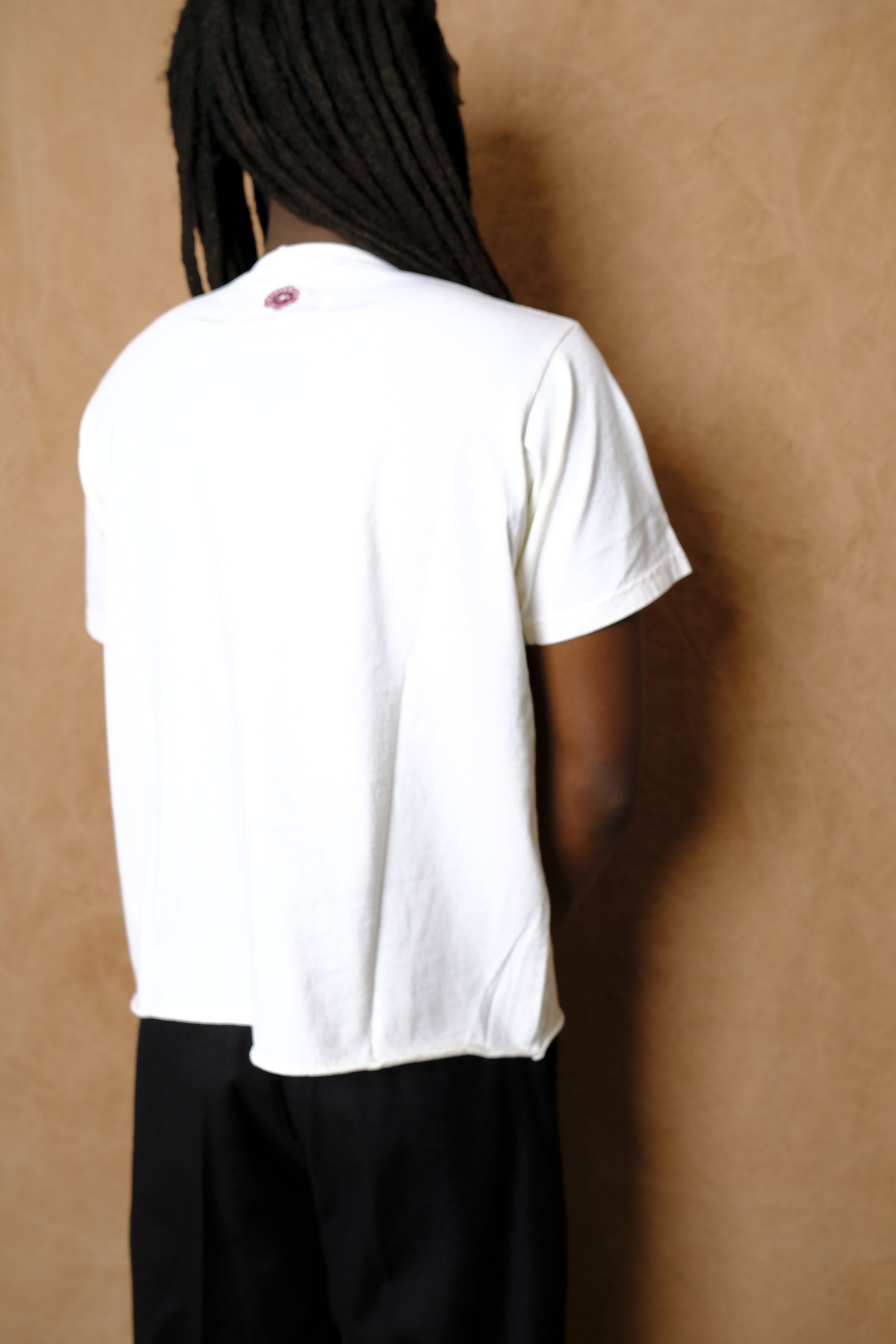 on the farm raw hem tee in cloud