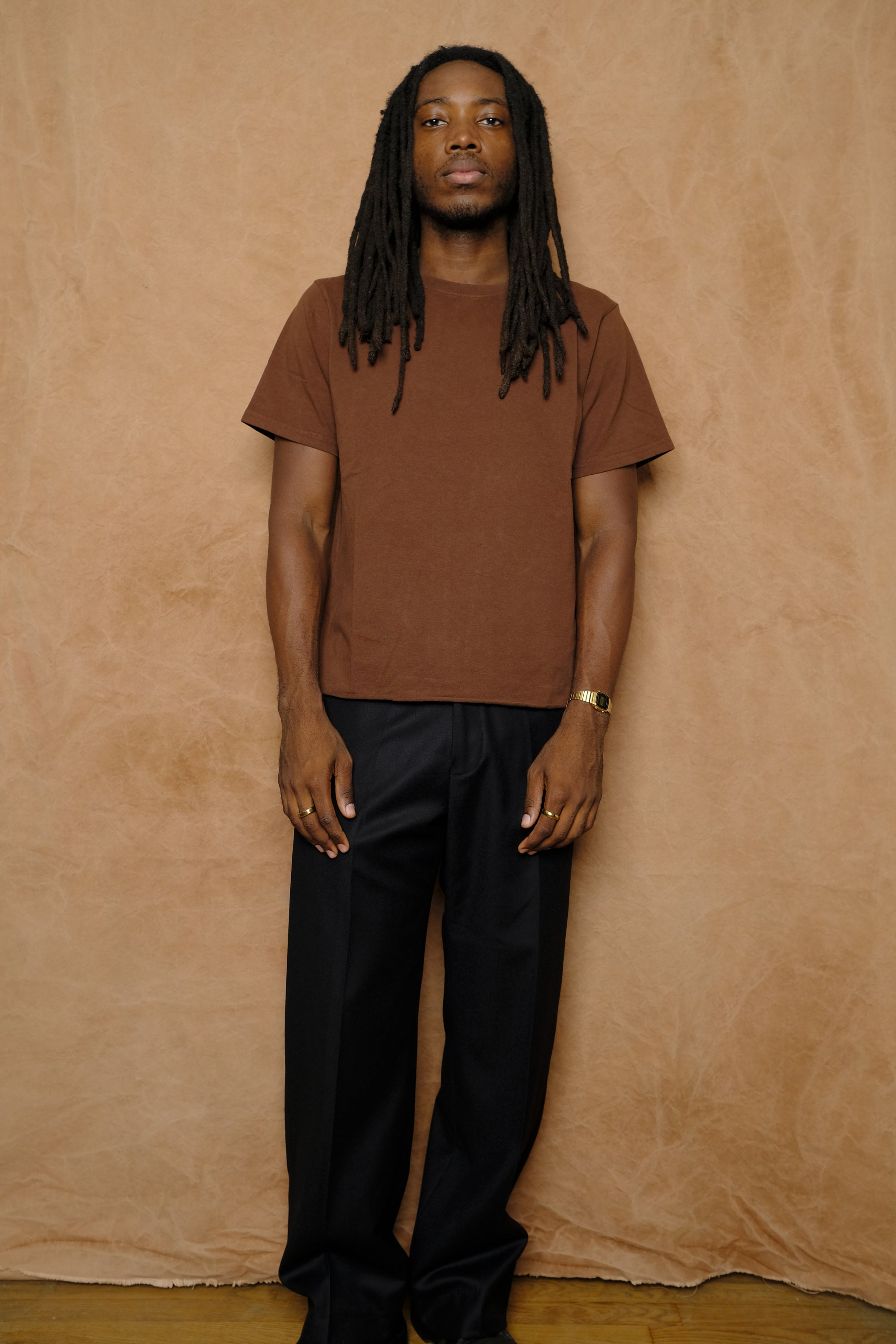 on the farm raw hem tee in cocoa