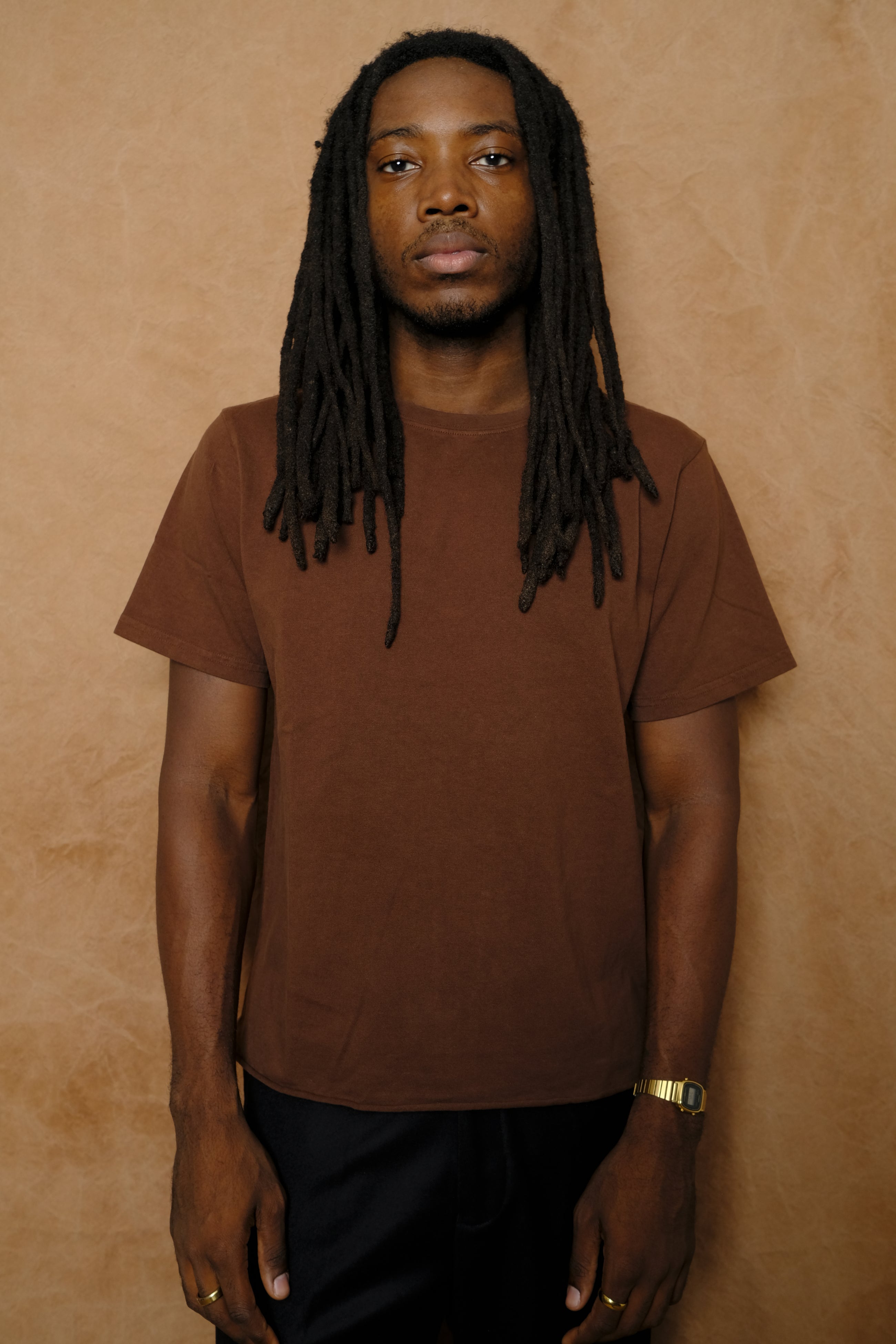 on the farm raw hem tee in cocoa