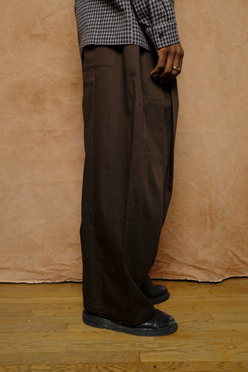 box pleat trouser in brown cotton drill