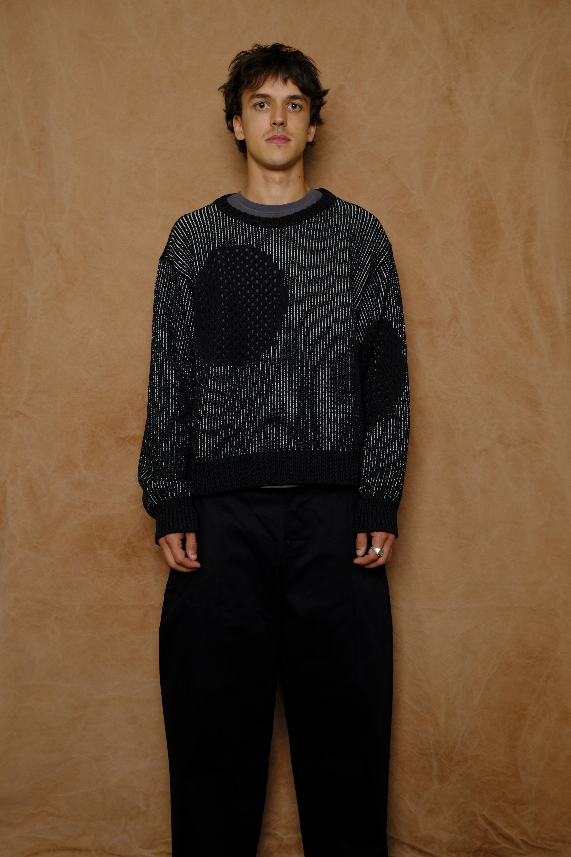 serra knit in black