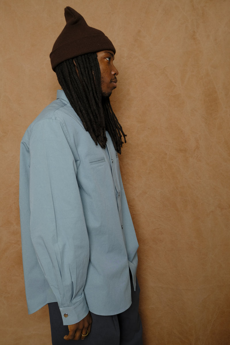 sun drying twill shirt in light blue