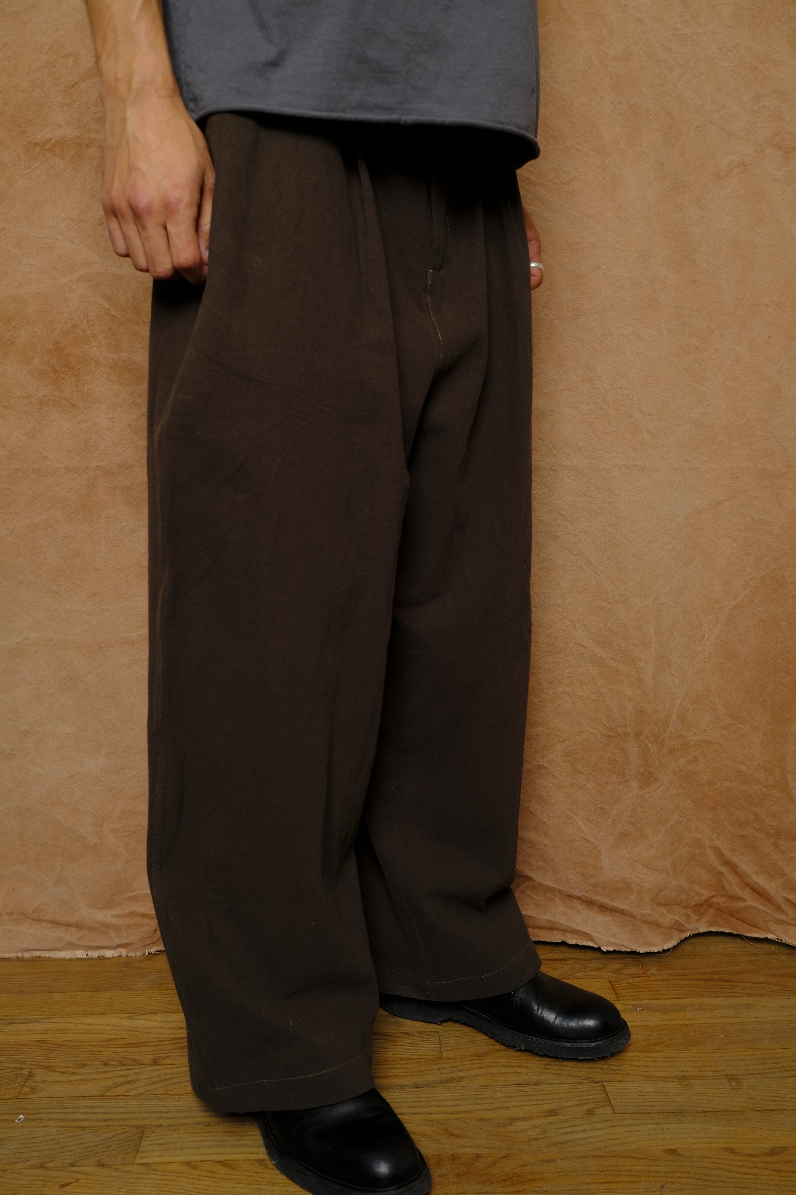 barro pant in charcoal