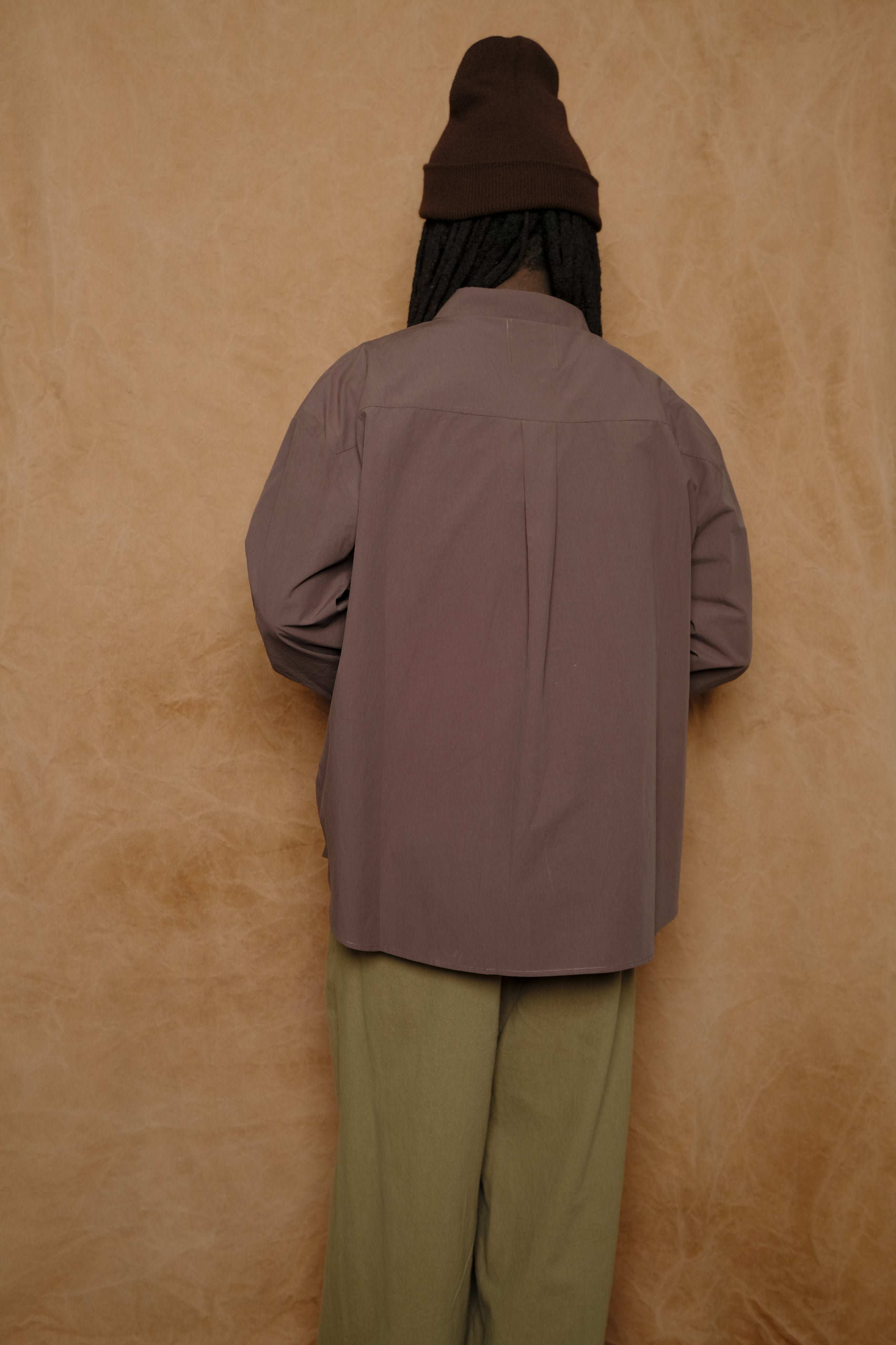 atlas shirt in charcoal