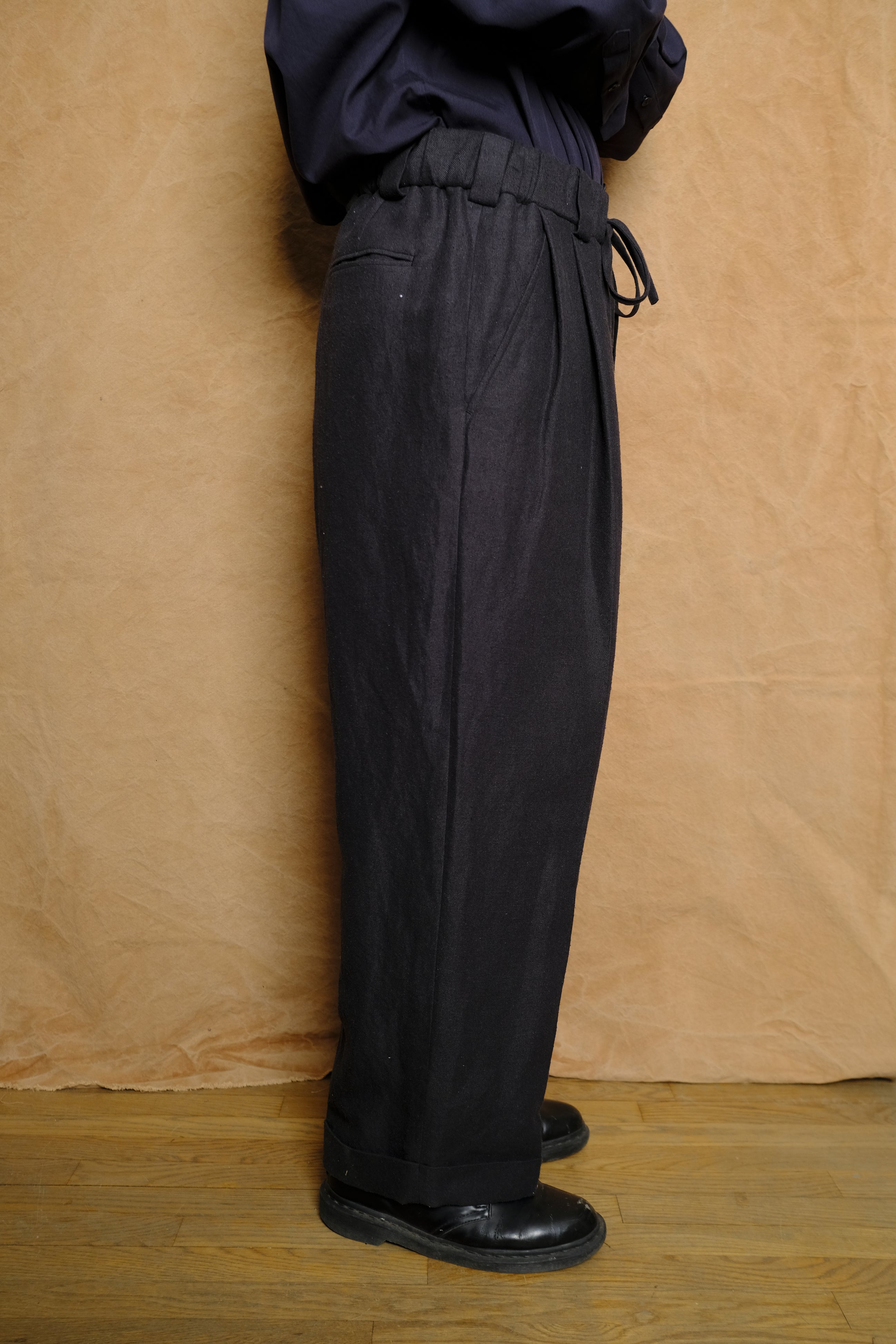linen silk oversize pants in black