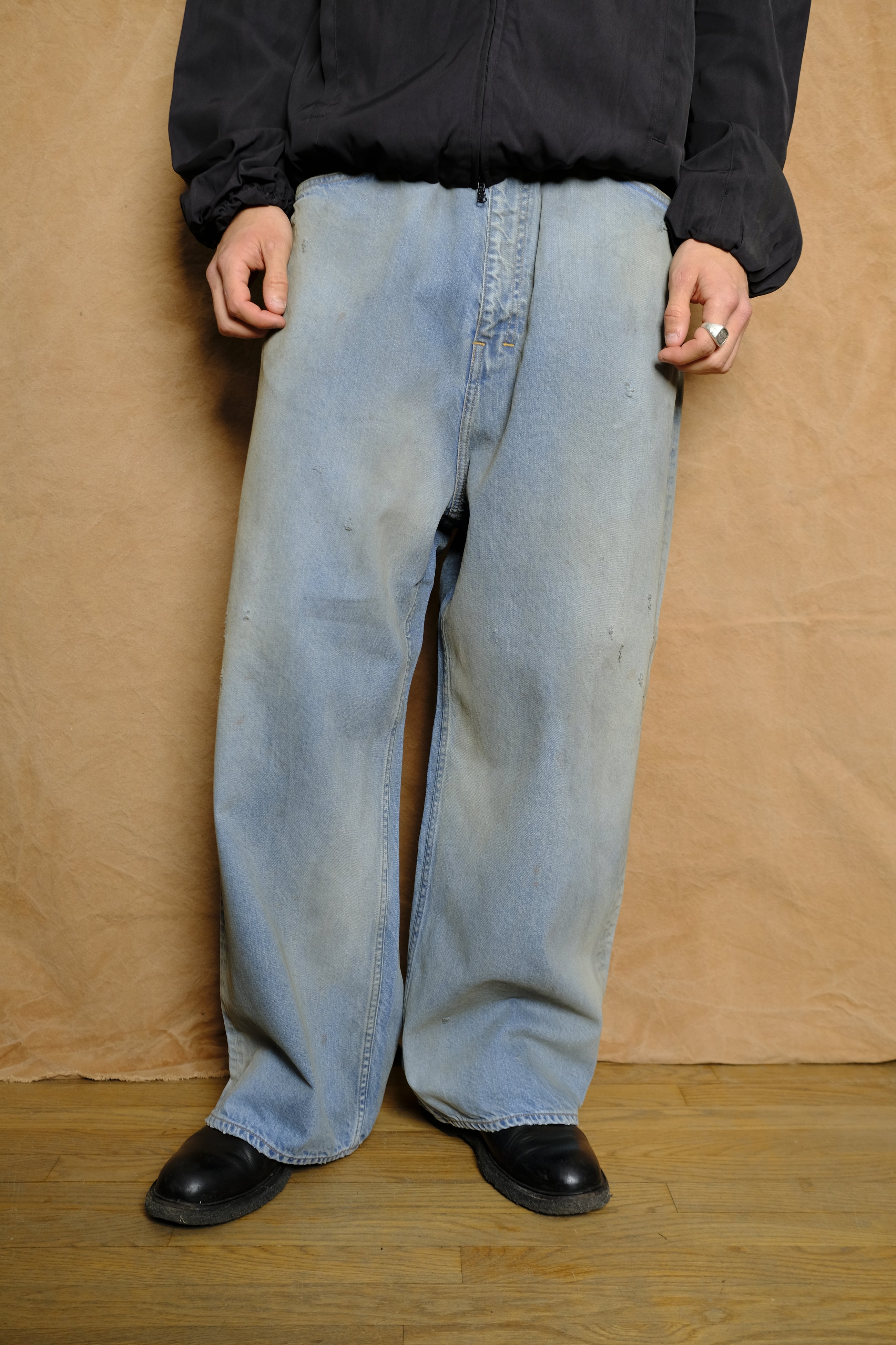 light oz wide straight denim pants in indigo