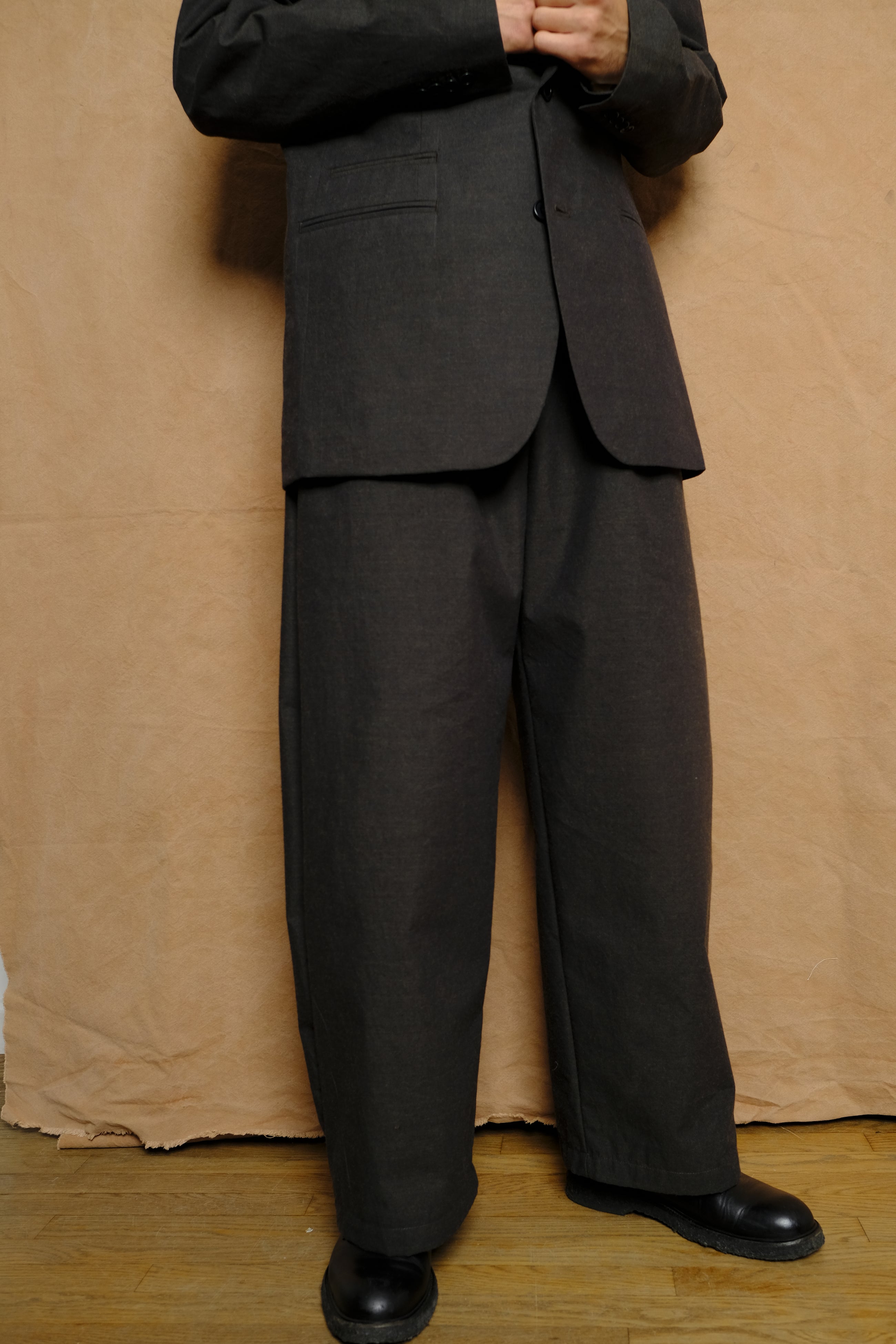 studio pant in dark green cotton wool buff cloth