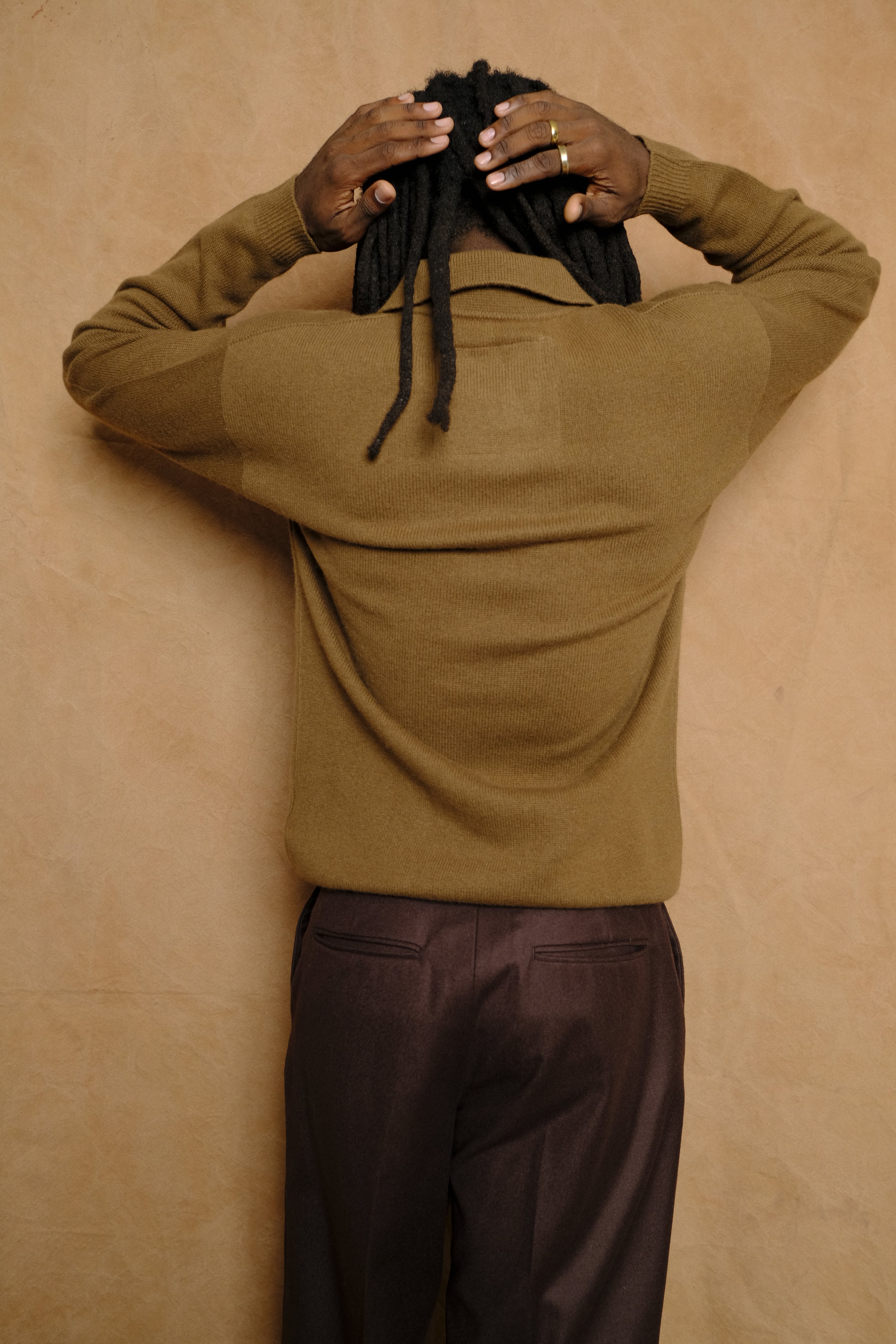 perlman long sleeve polo in walnut merino wool/cashmere