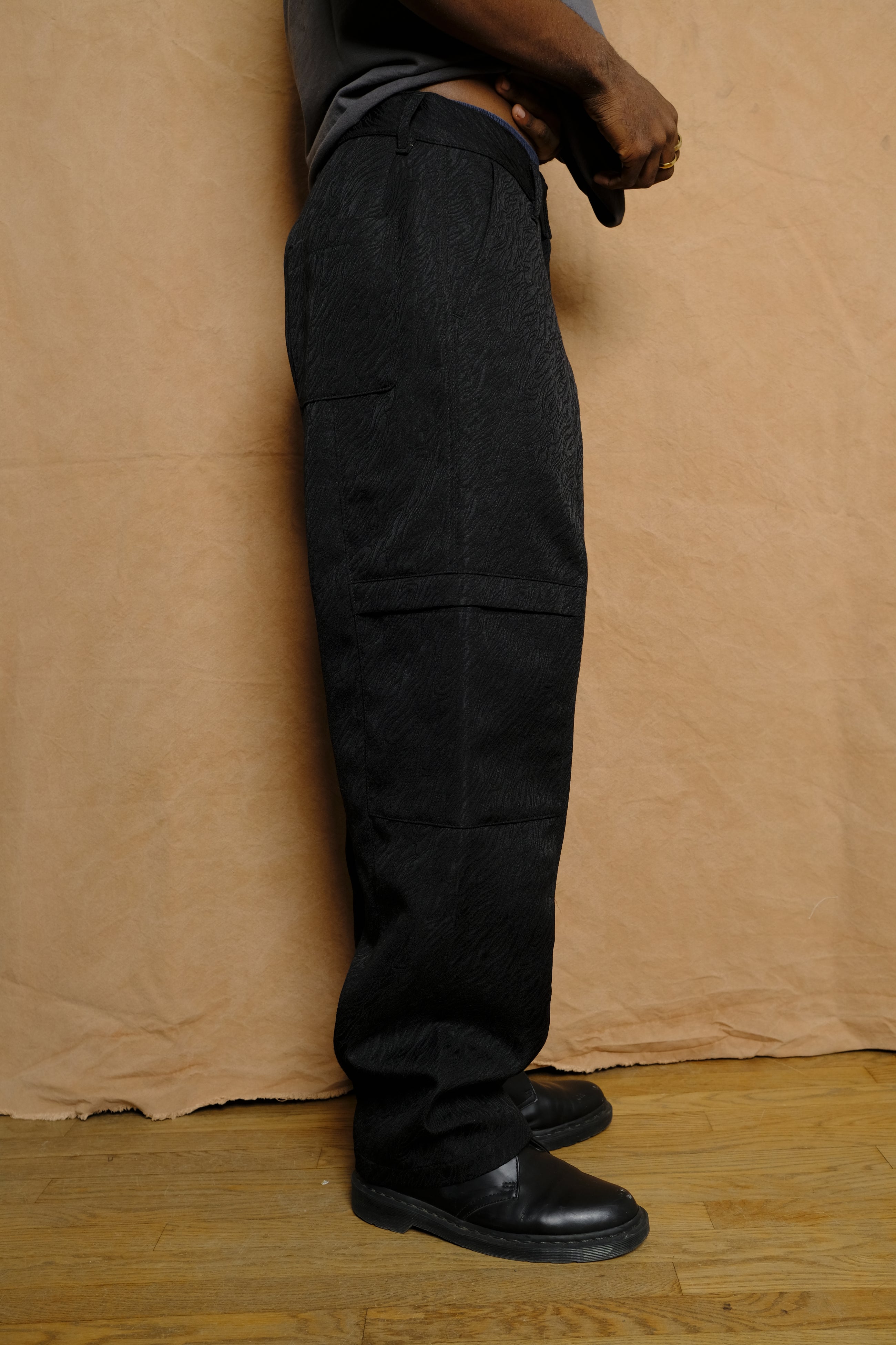 tae pant in black jacquard