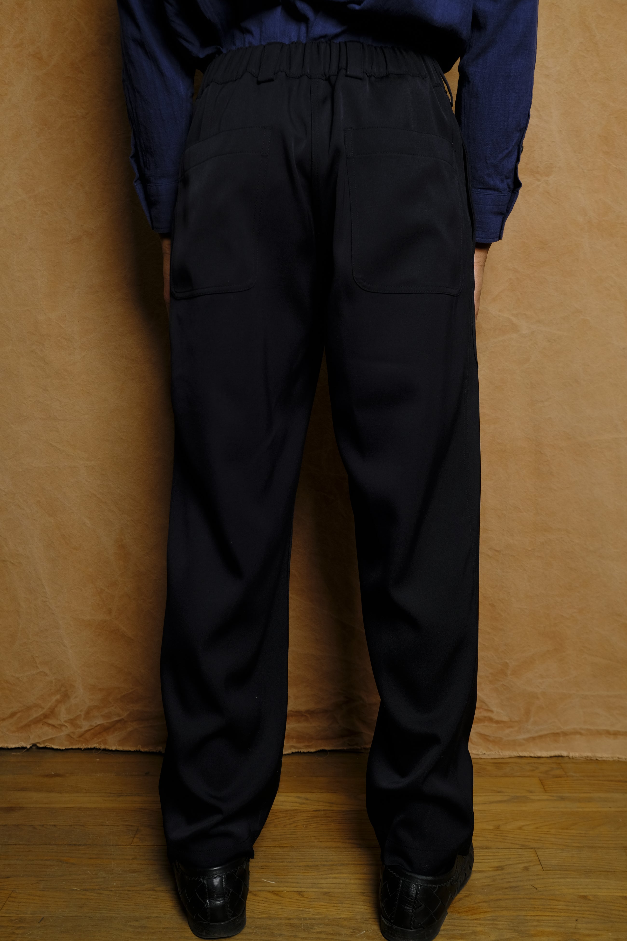 wool satin layer trousers in navy