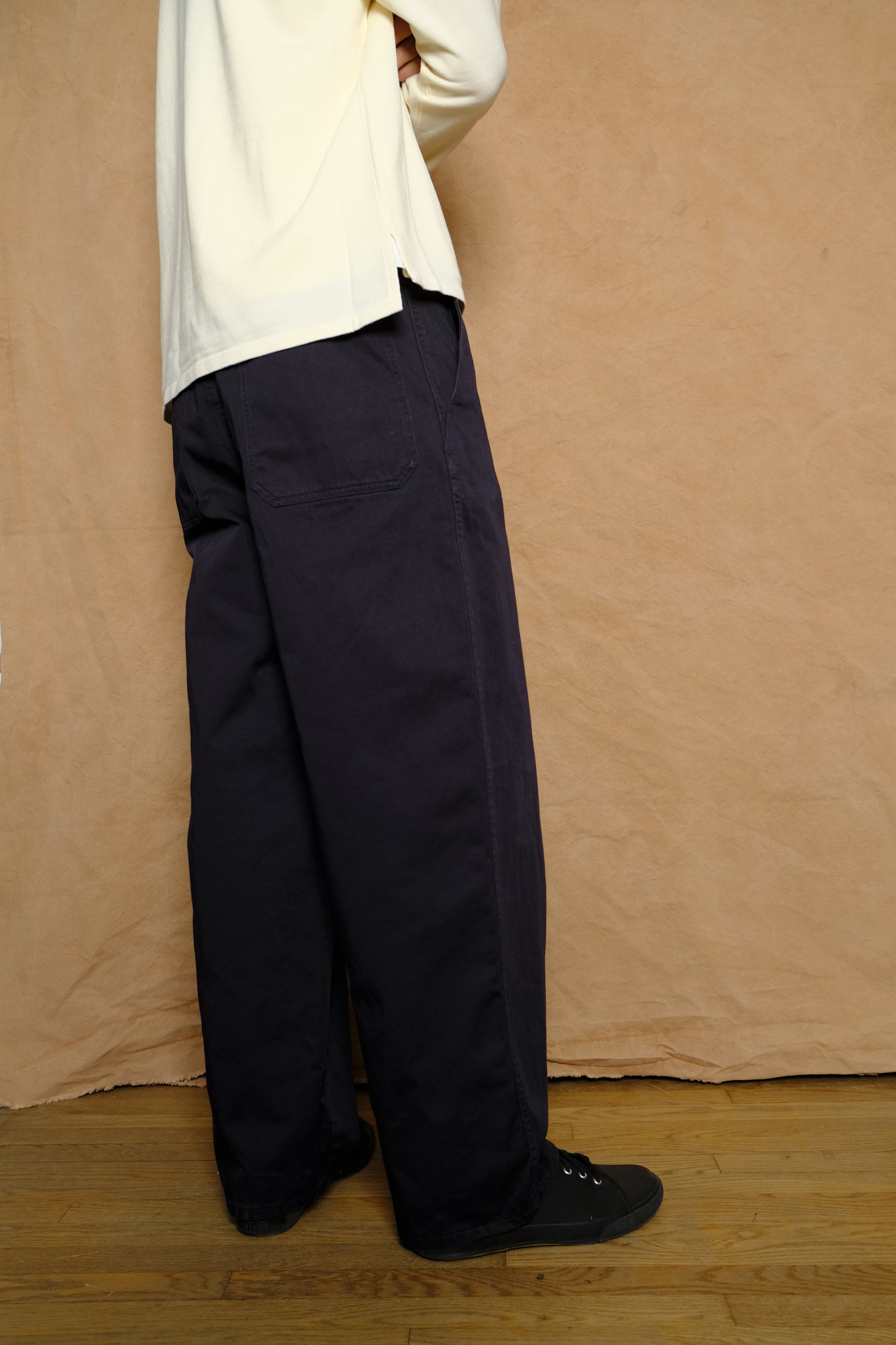 organic cotton chino adjuster trouser in navy