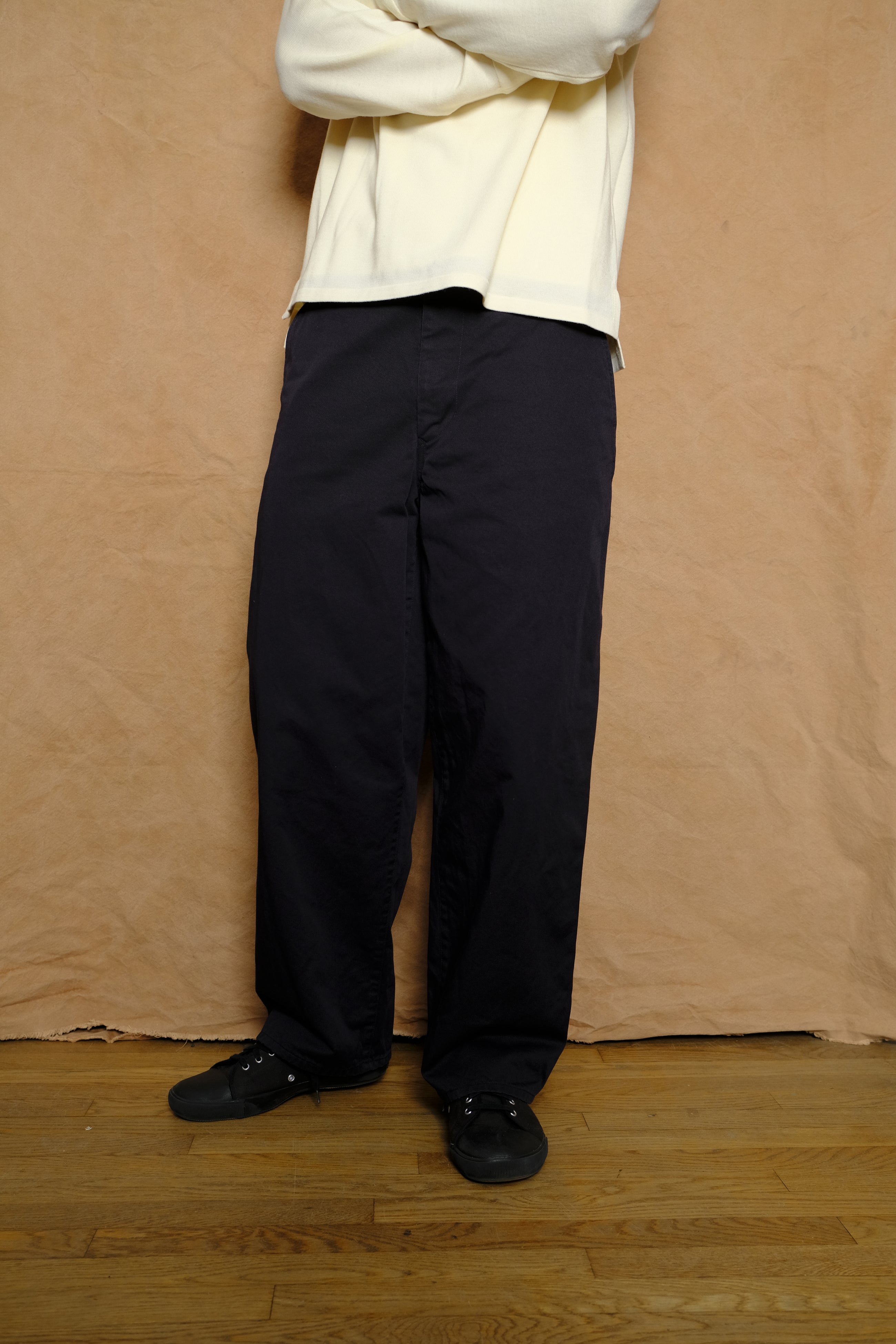 organic cotton chino adjuster trouser in navy