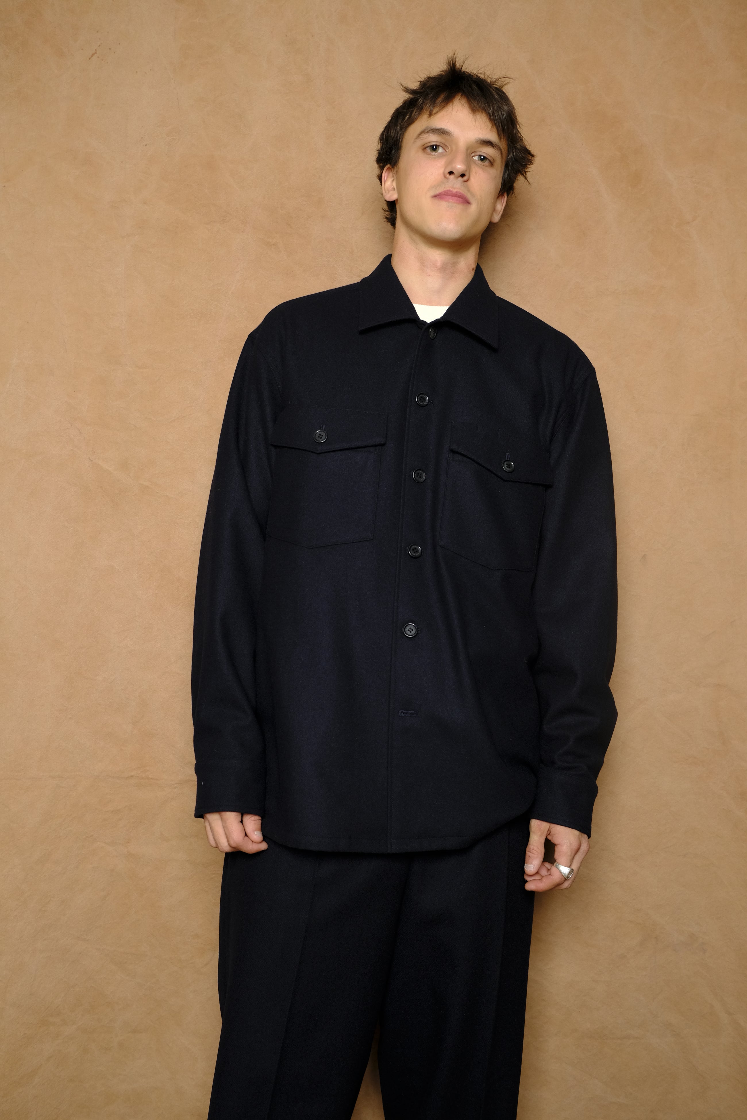 fatigue shirt in navy powder melton