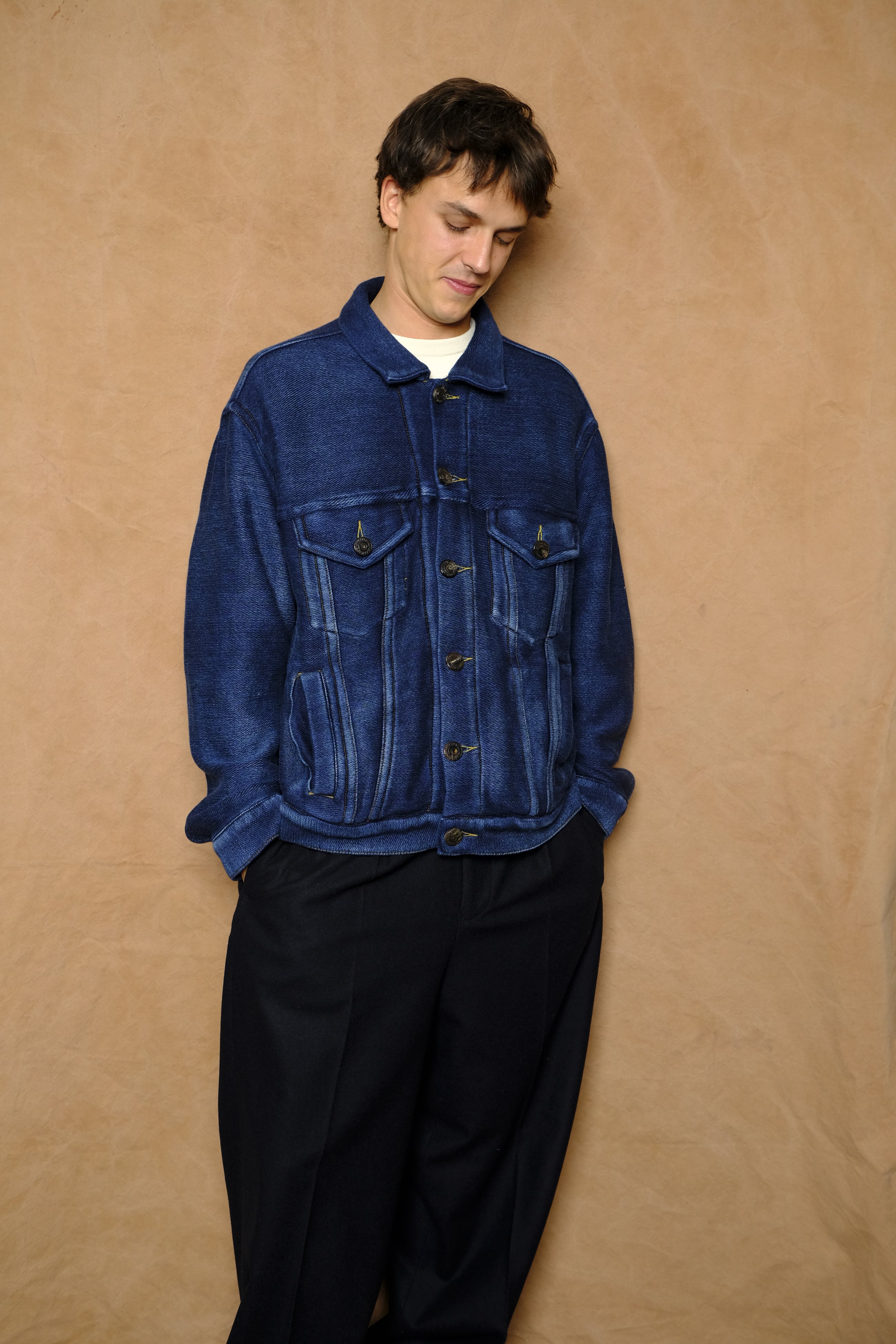3rd type washed knit jacket in indigo yarn