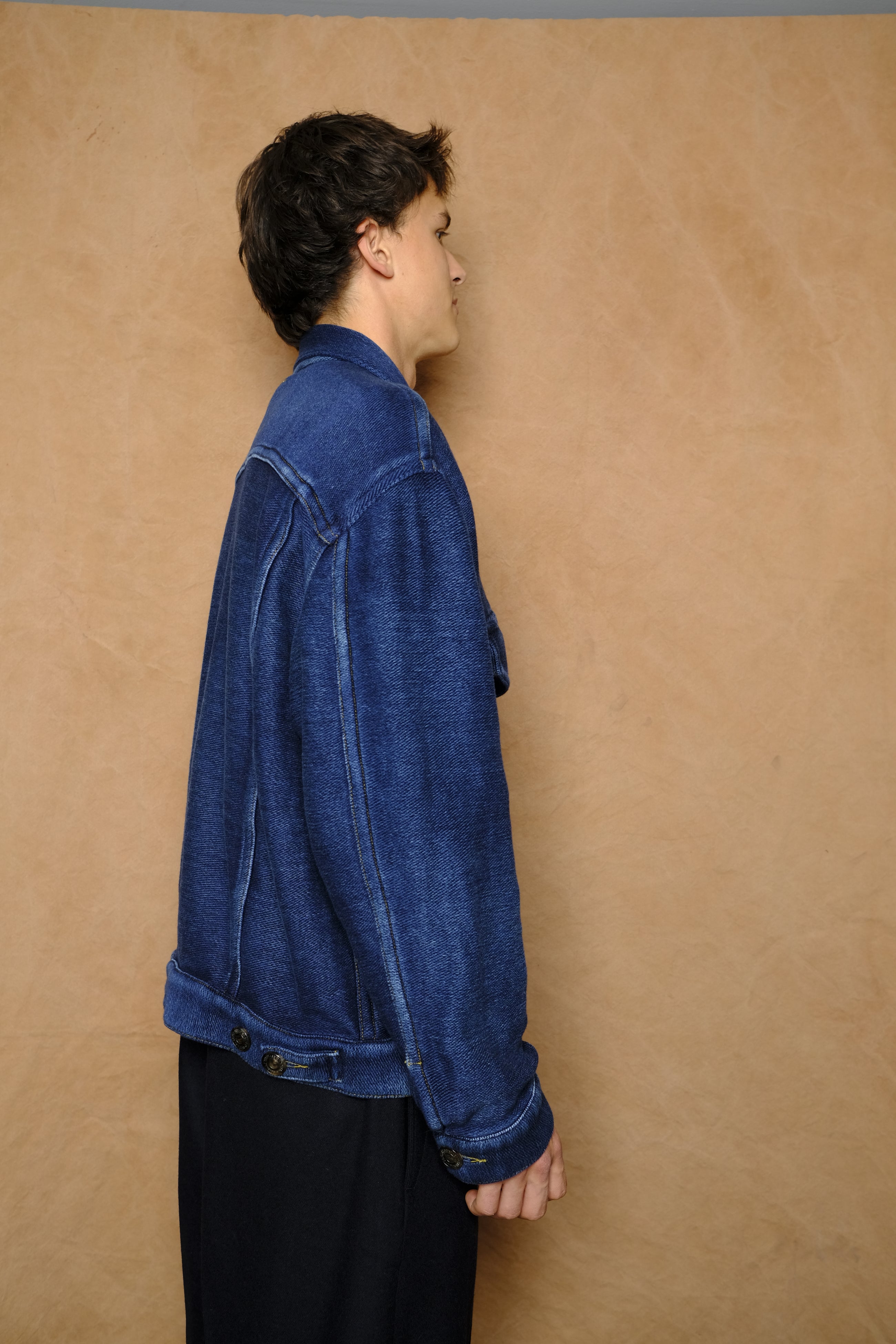 3rd type washed knit jacket in indigo yarn