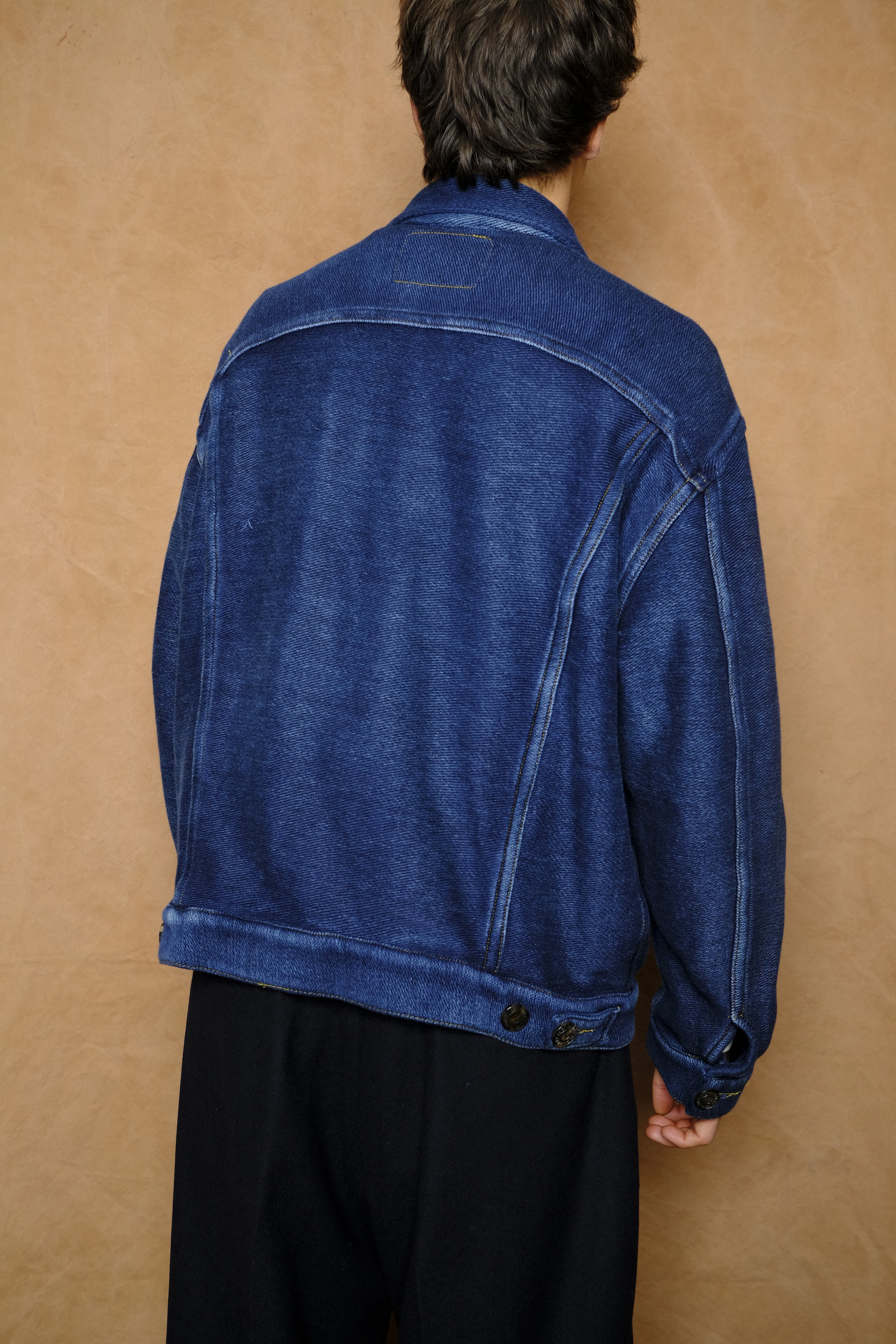3rd type washed knit jacket in indigo yarn