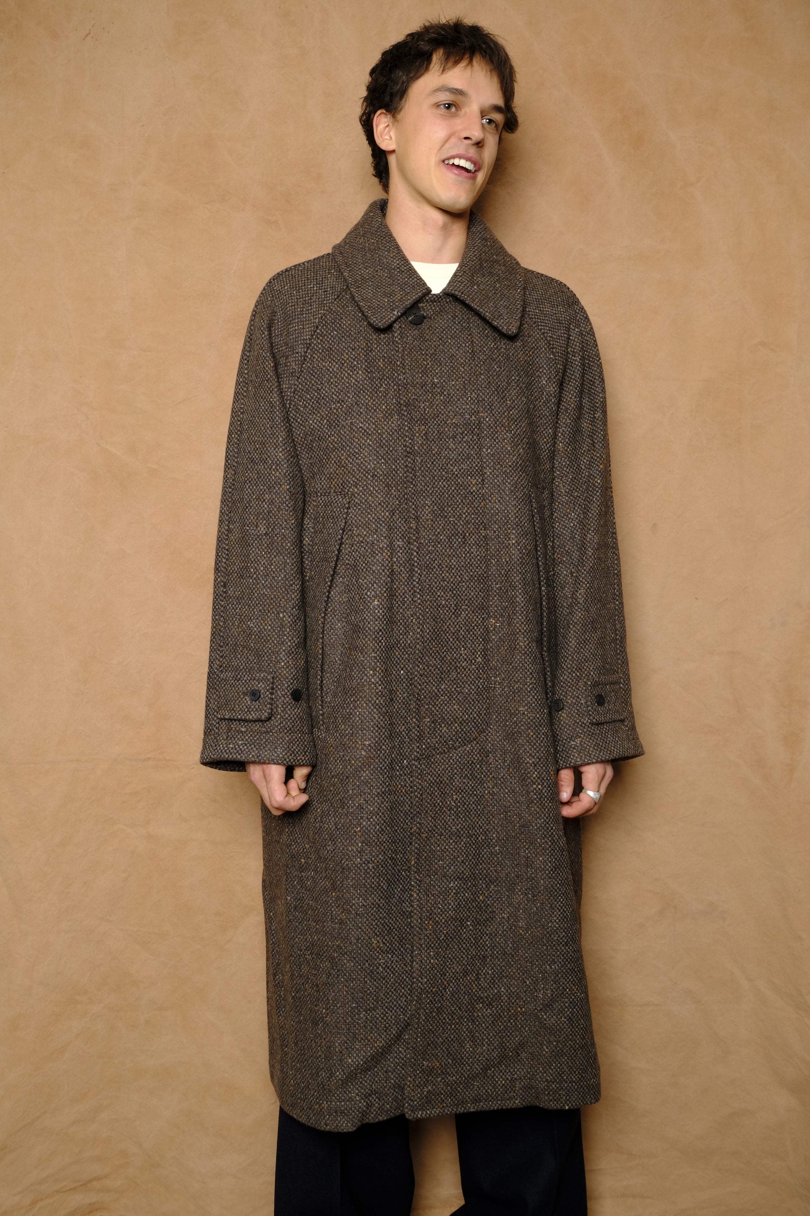 donegal tweed inverted pleats balmacaan coat in brown