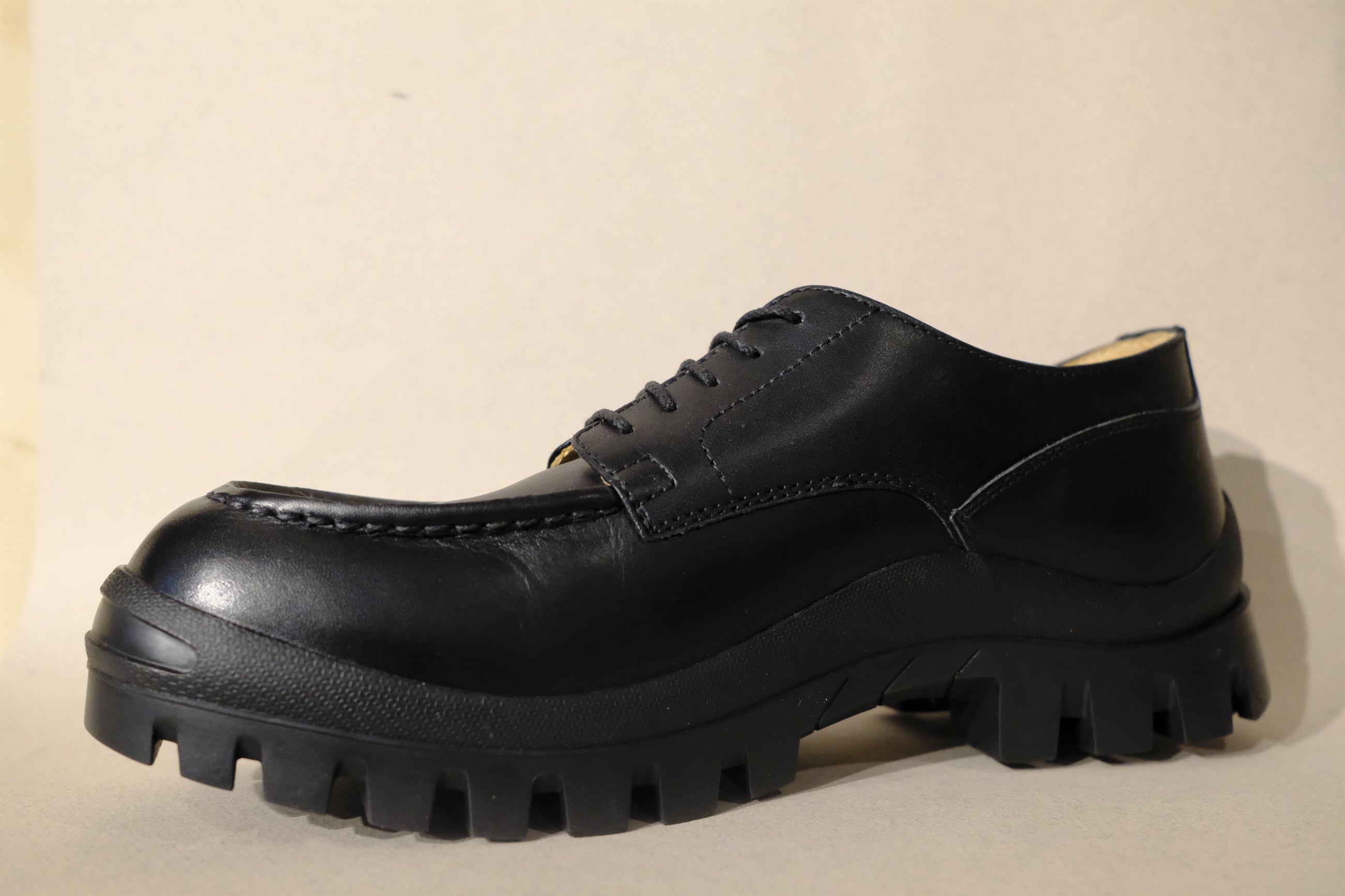 derby #2146 in black