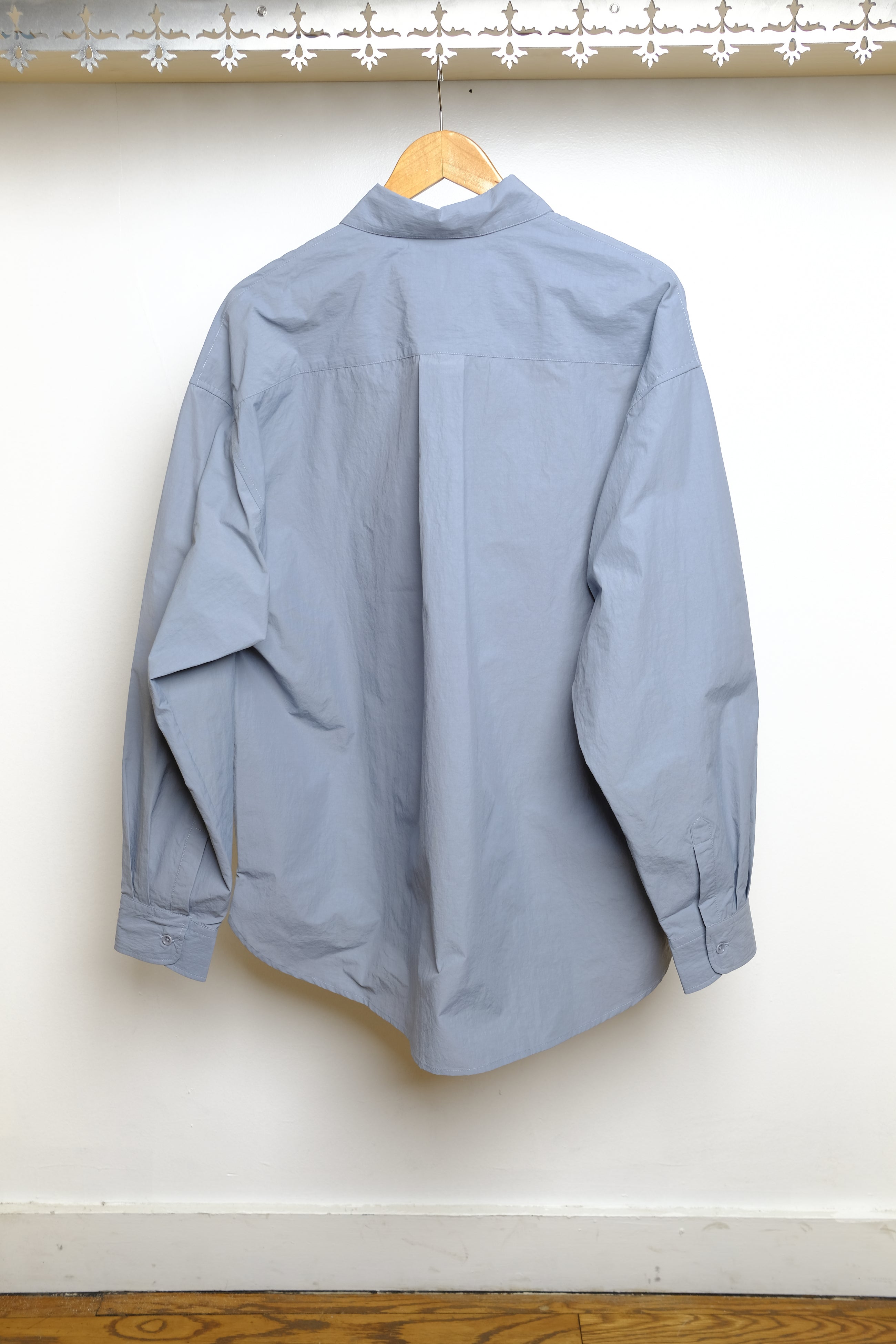 chisholm shirt in powder blue