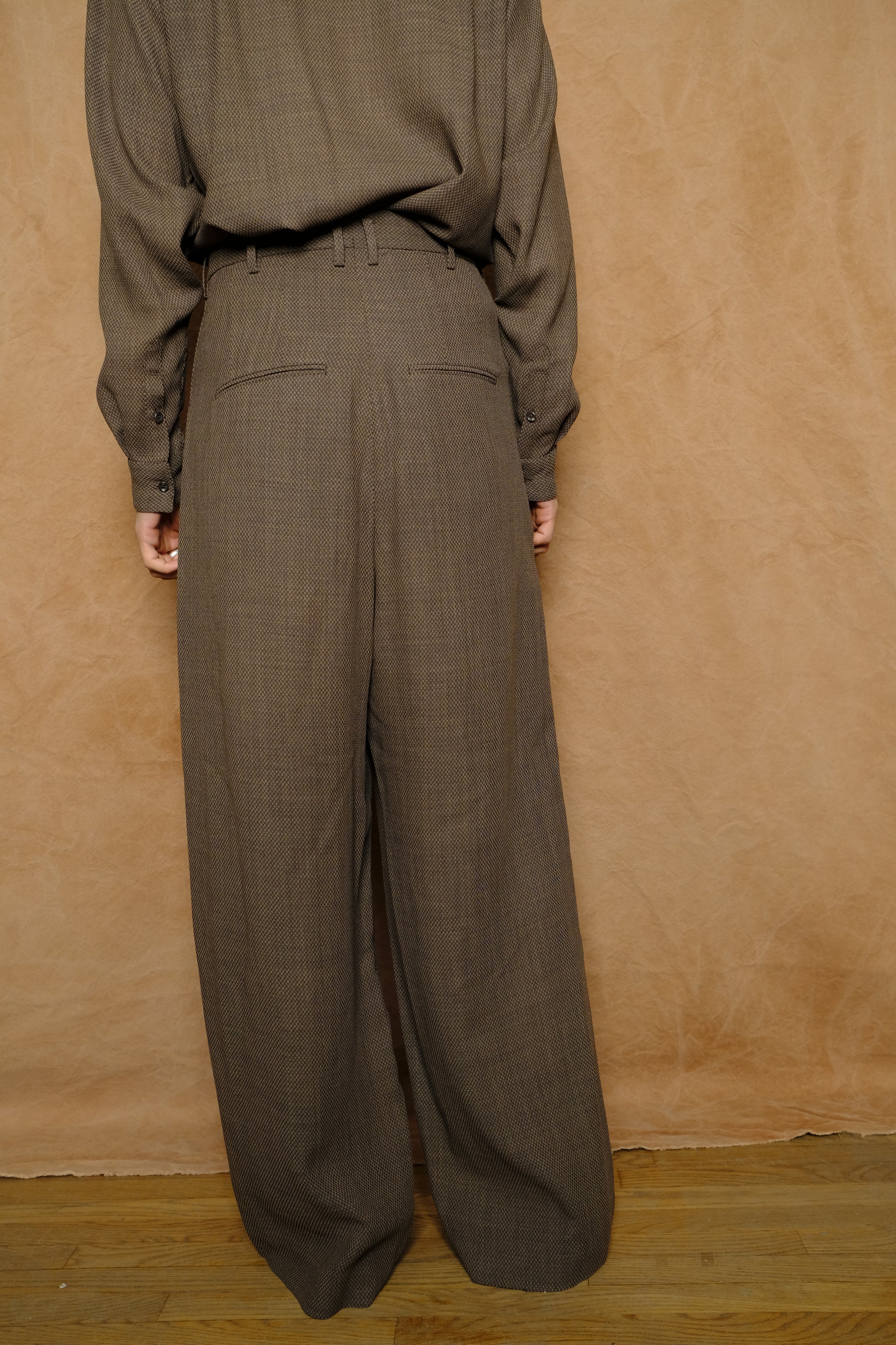 wool serge hi-waist trousers in brown