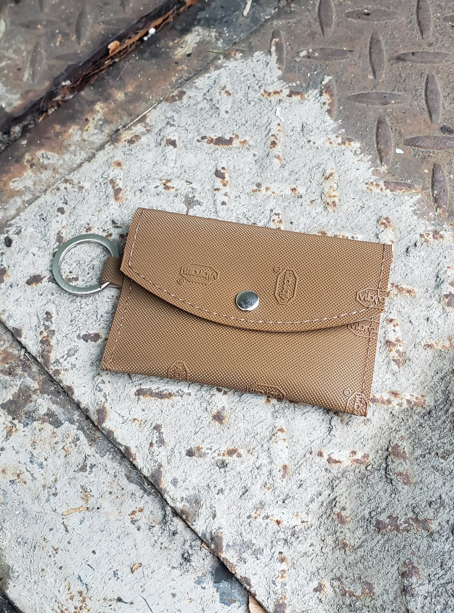 vibram wallet - brown