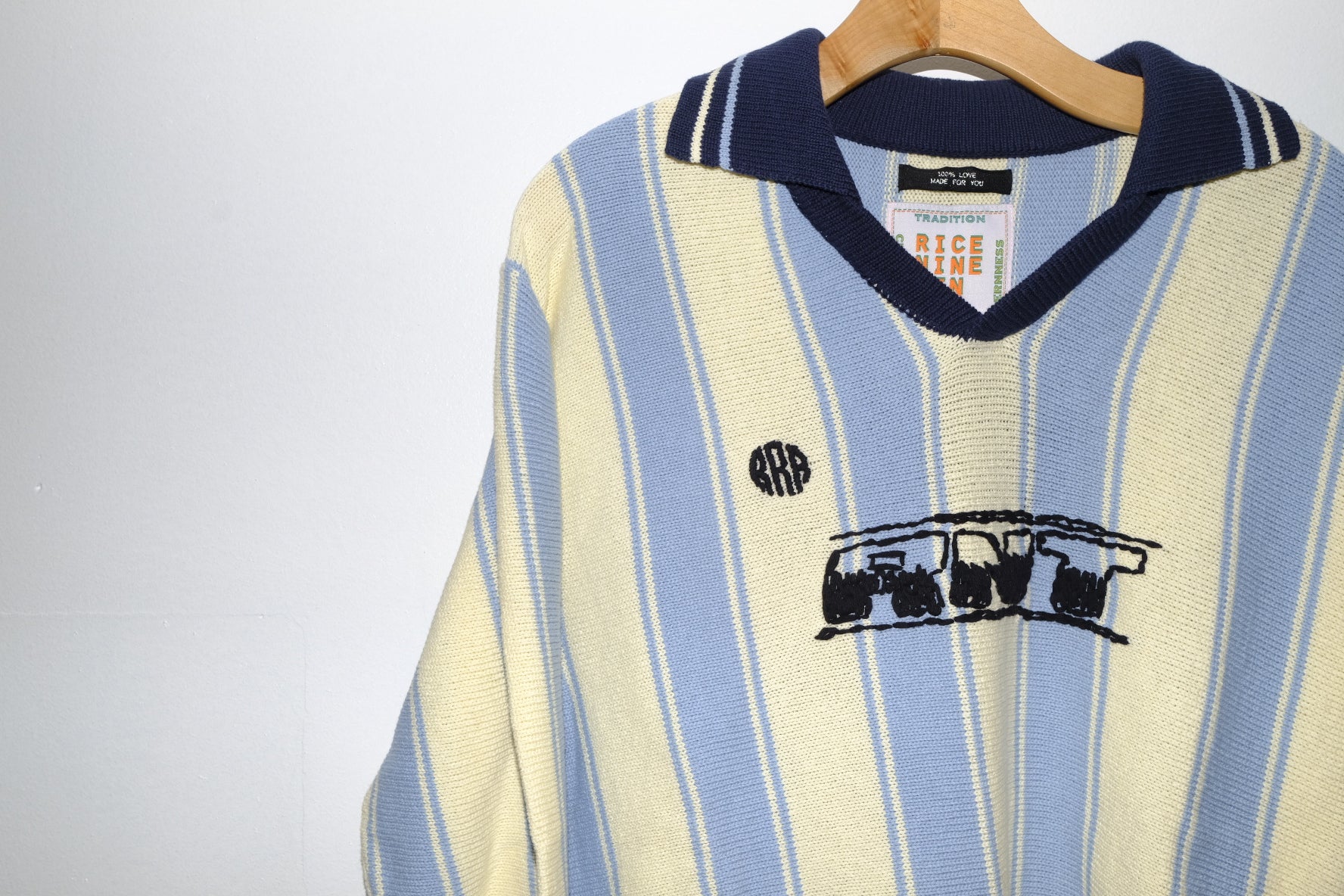 knitting long sleeve soccer jersey in light blue