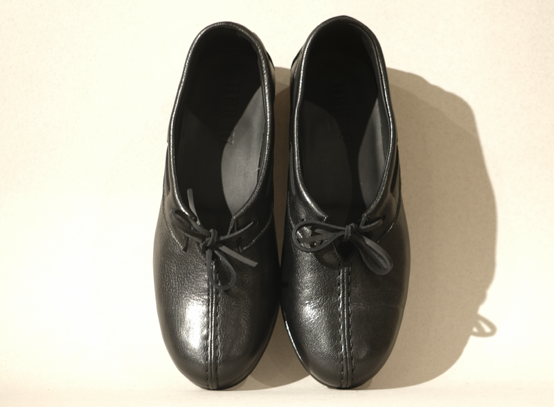 tilla supple shiny in black