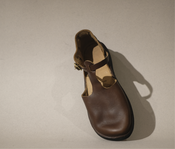 t strap in brown