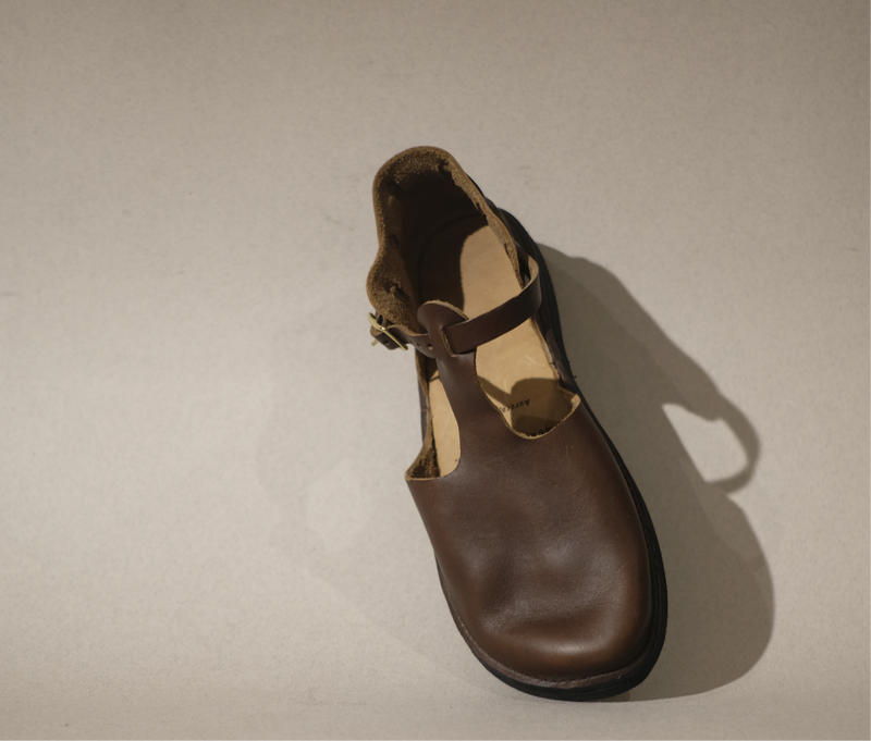 t strap in brown