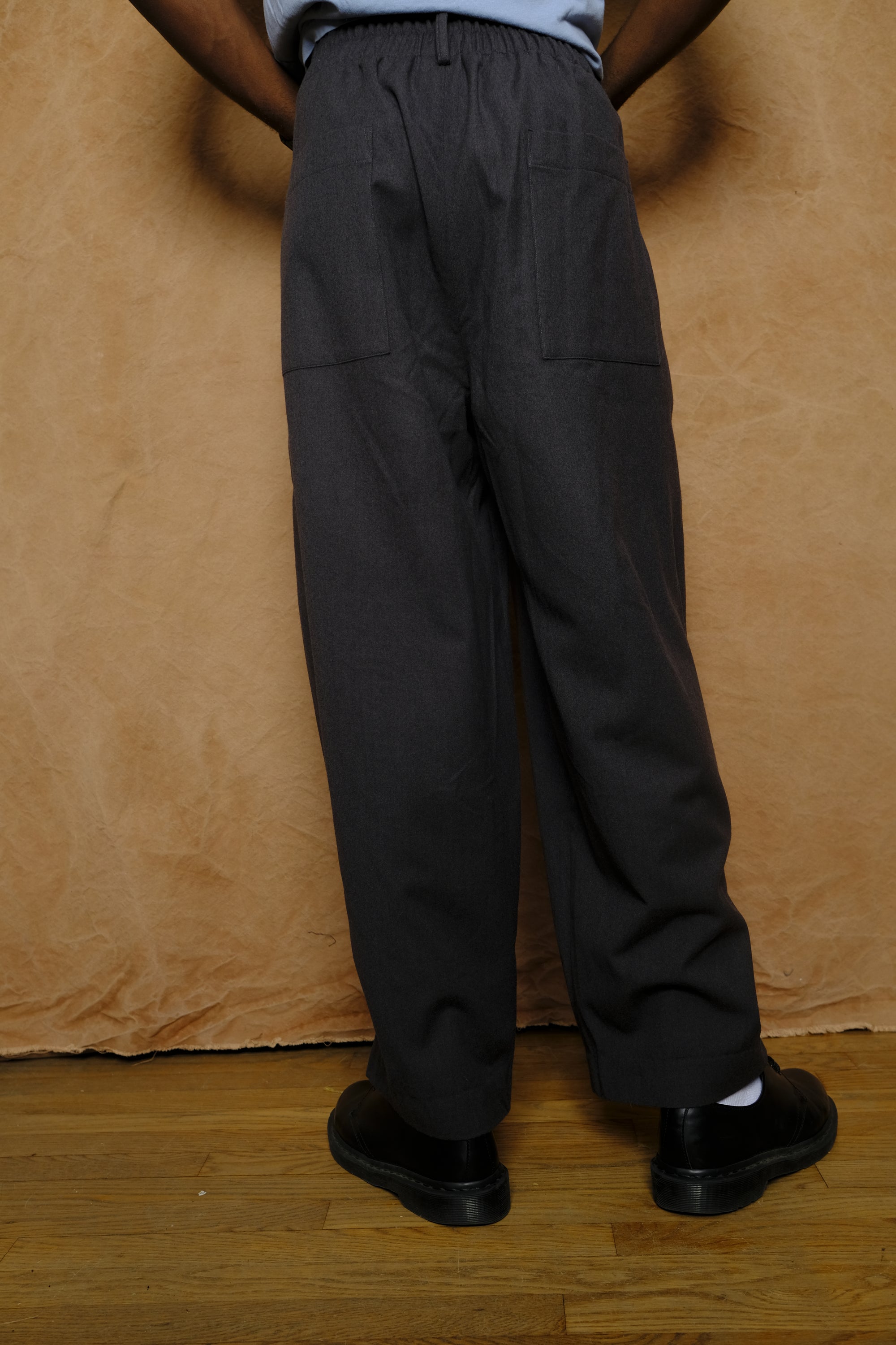 wool trousers in gray