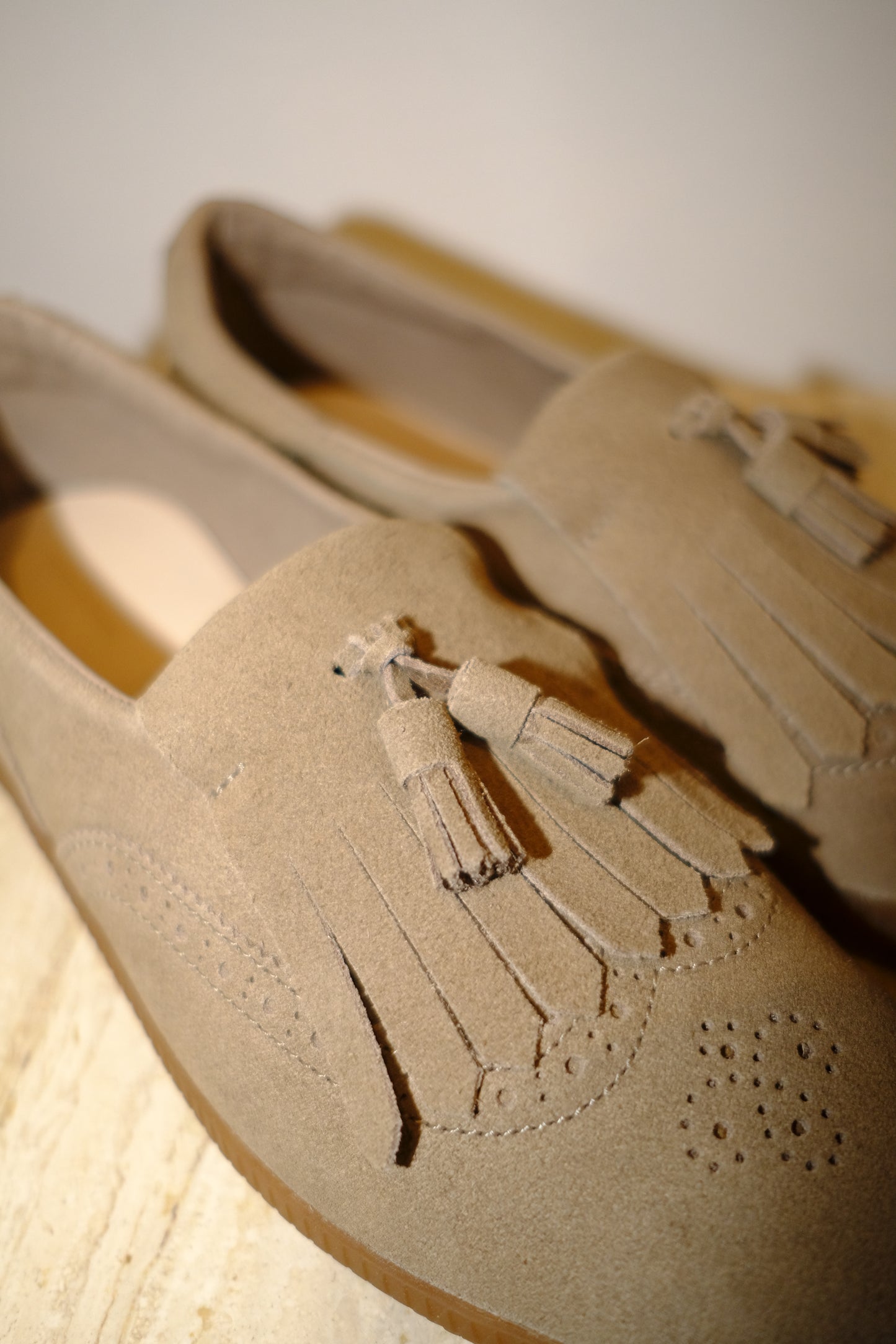 klein in light khaki