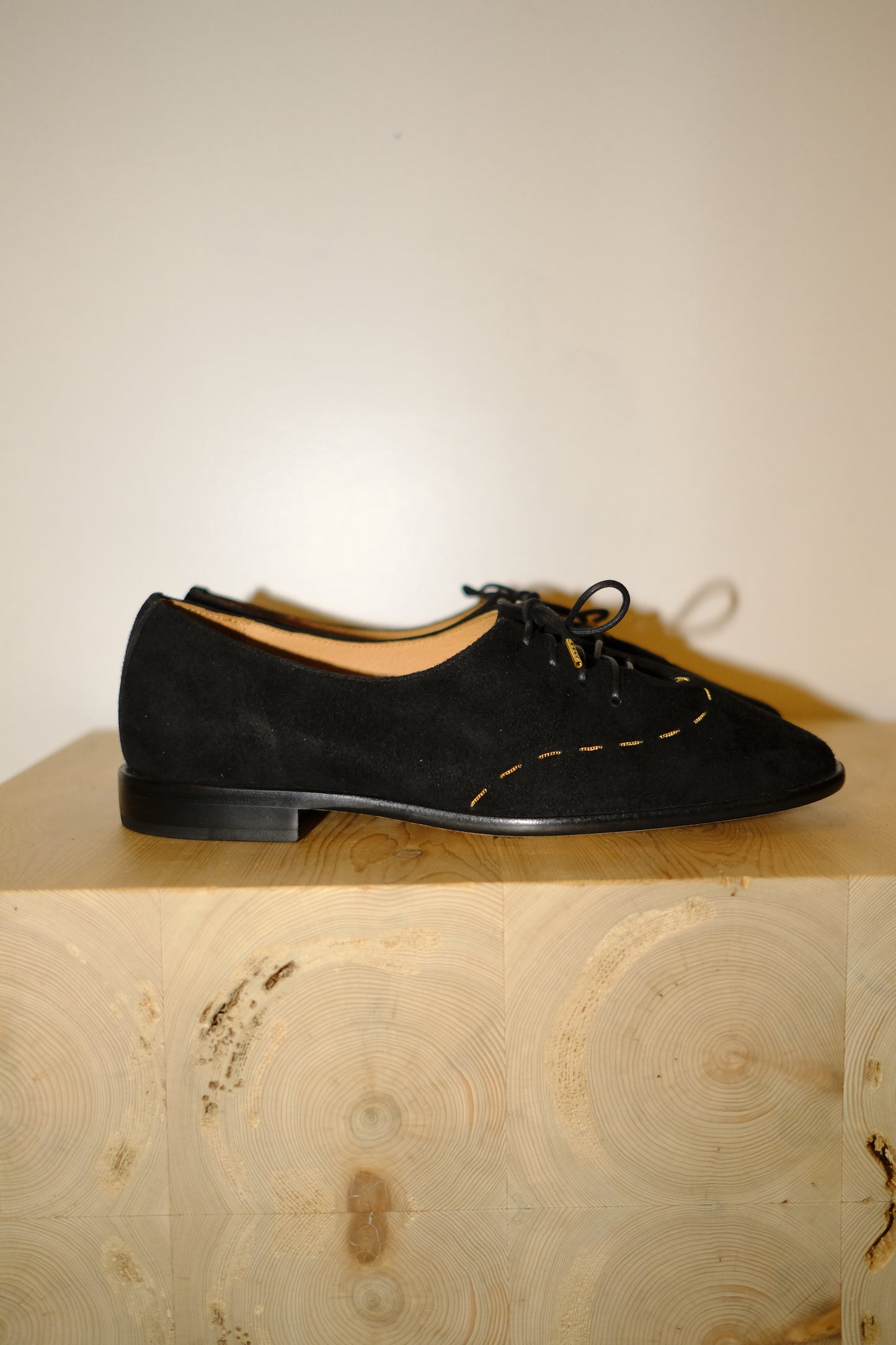 chain tip in black