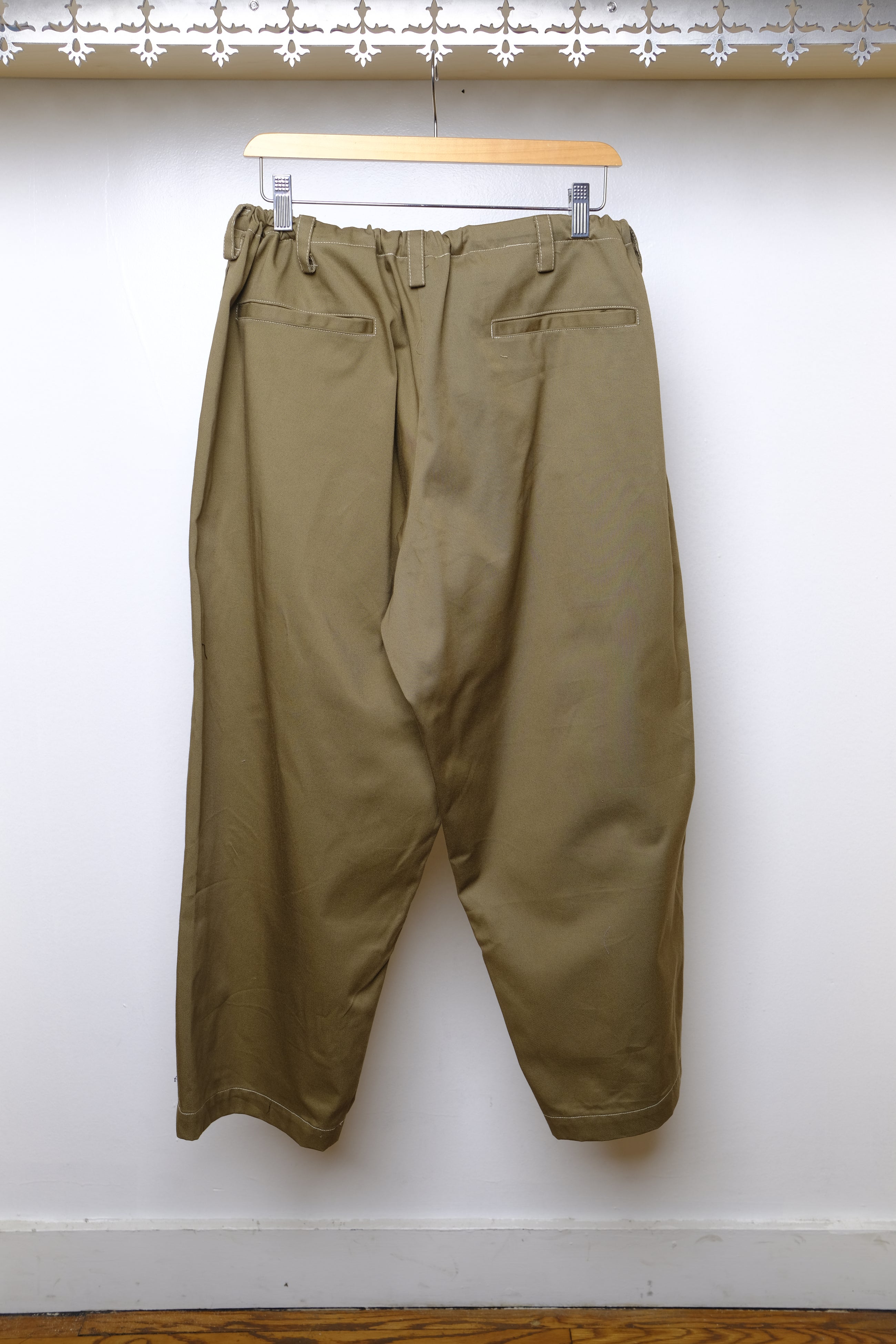 mika pant in olive