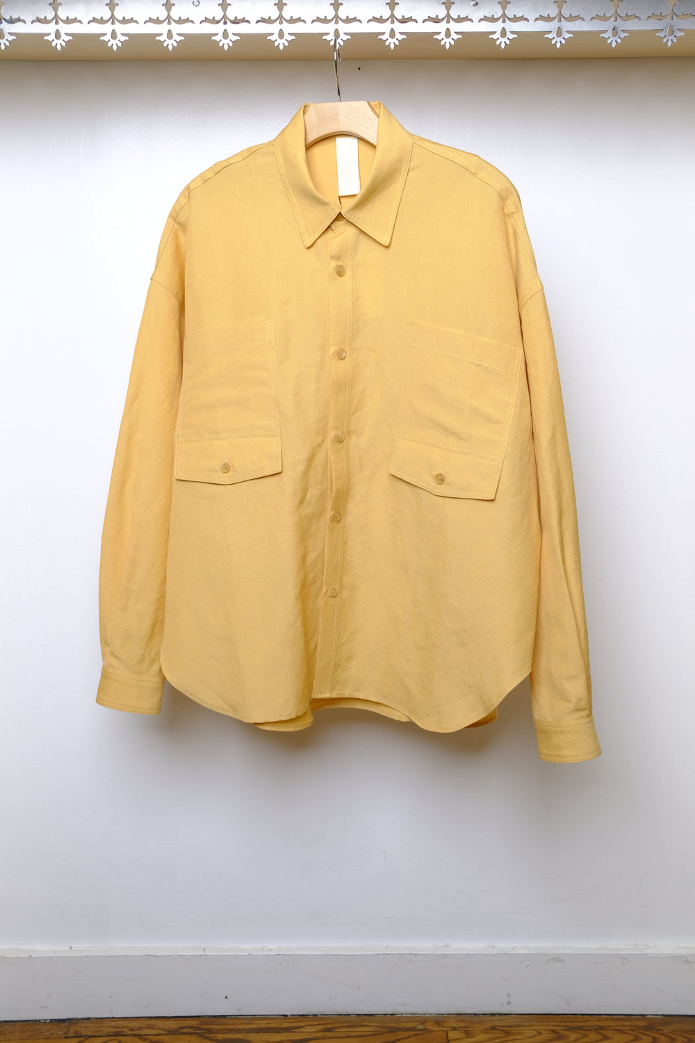 cropped river shirt in canary