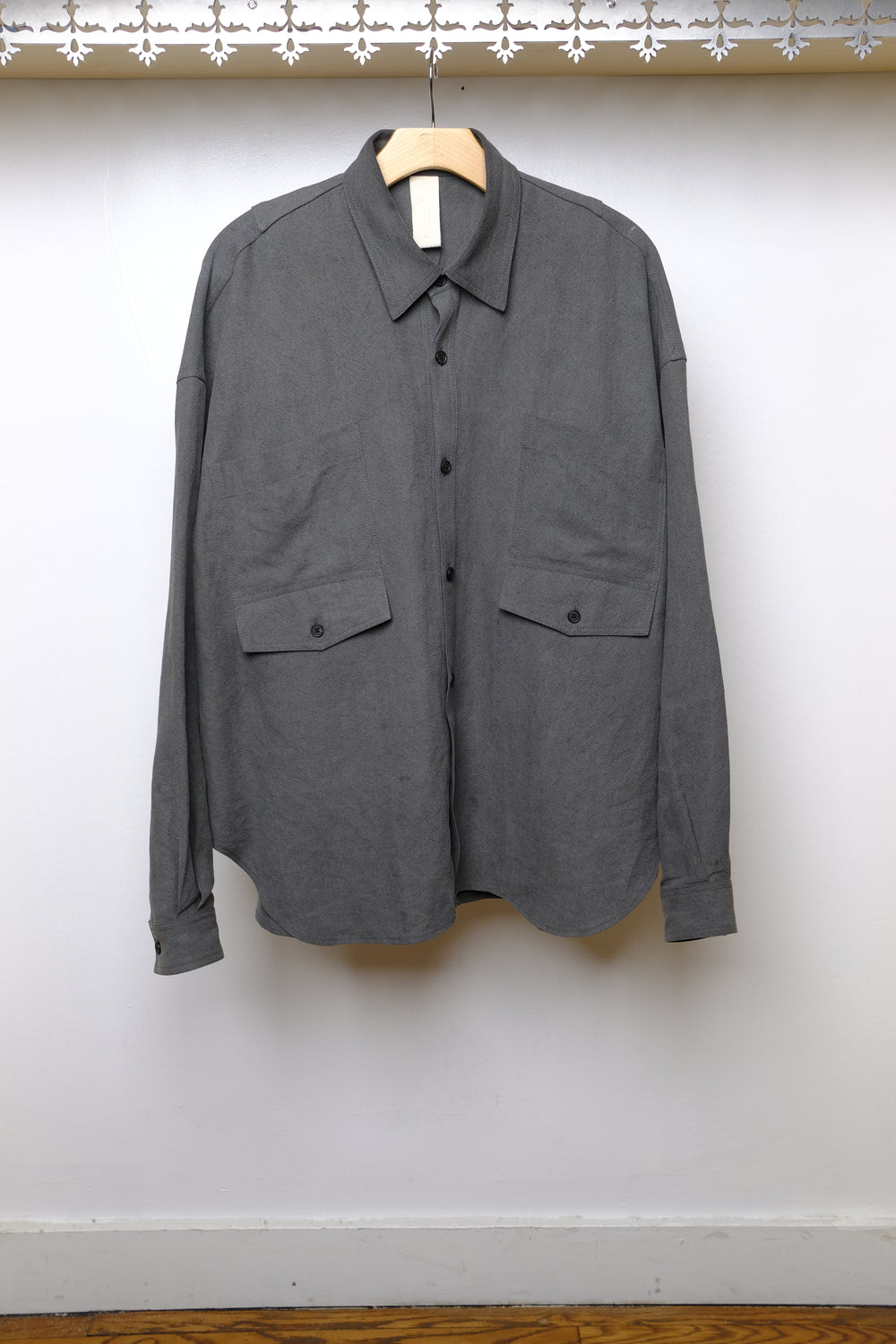 cropped river shirt in paper
