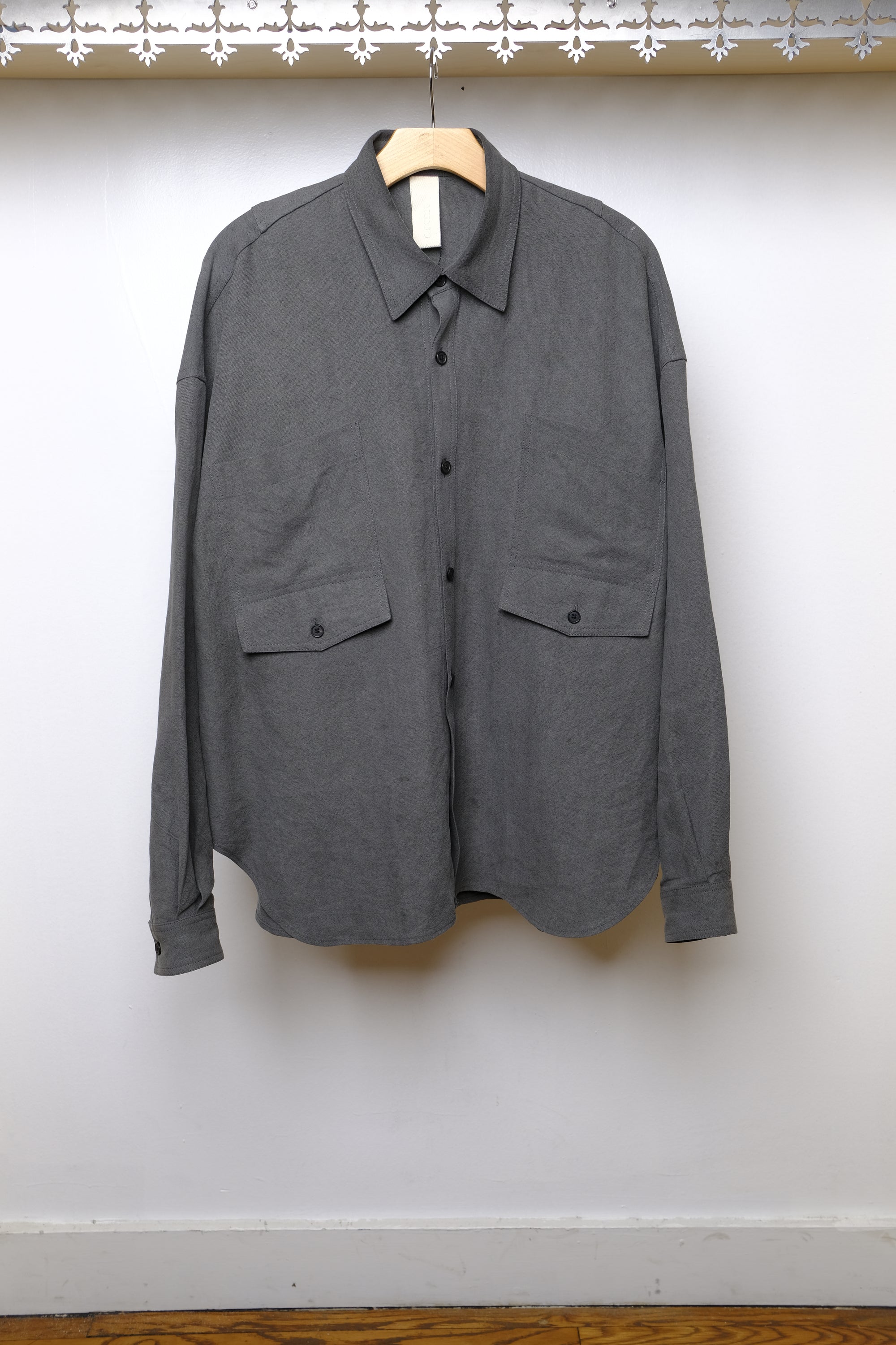 cropped river shirt in paper