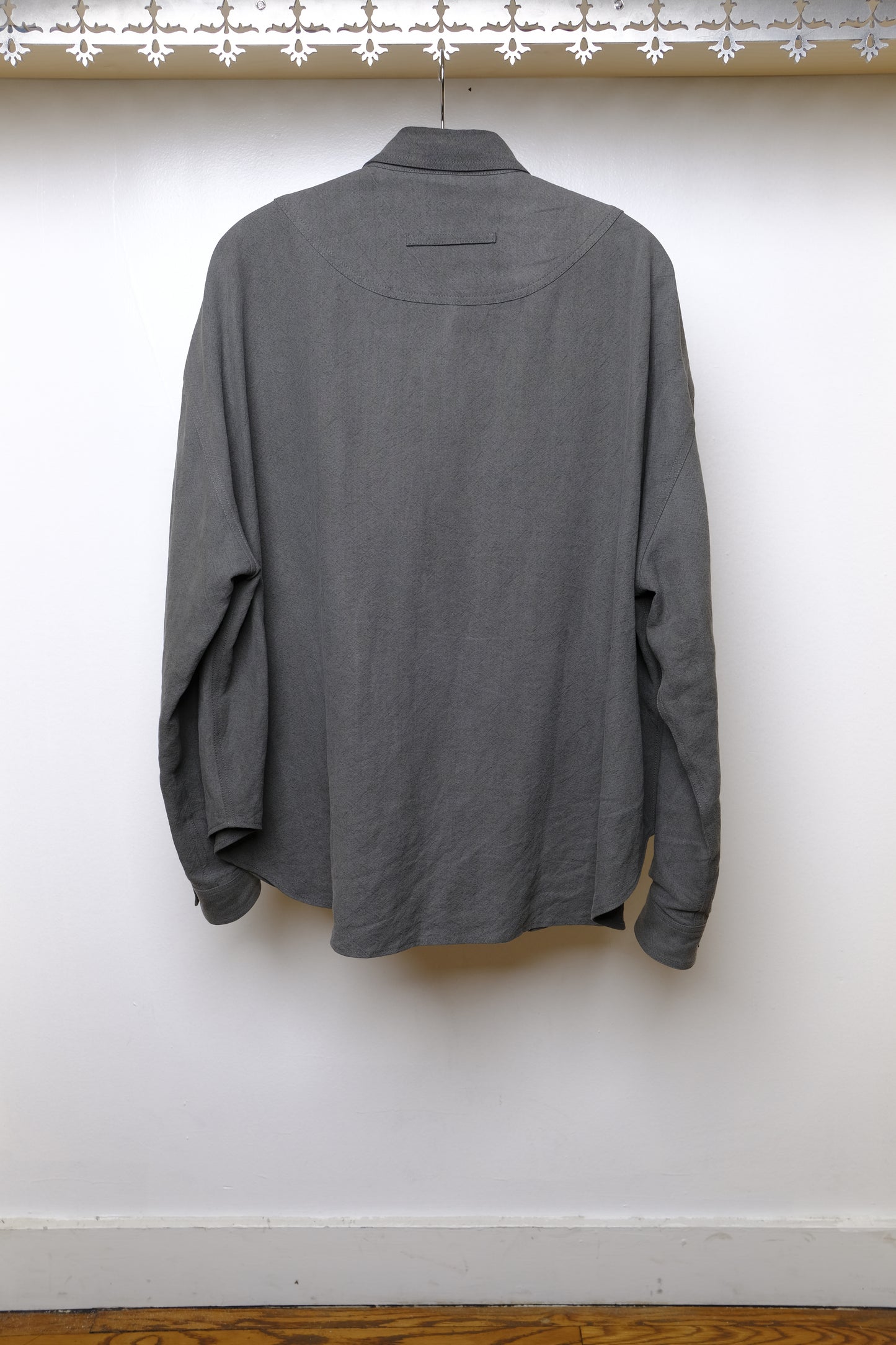 cropped river shirt in paper